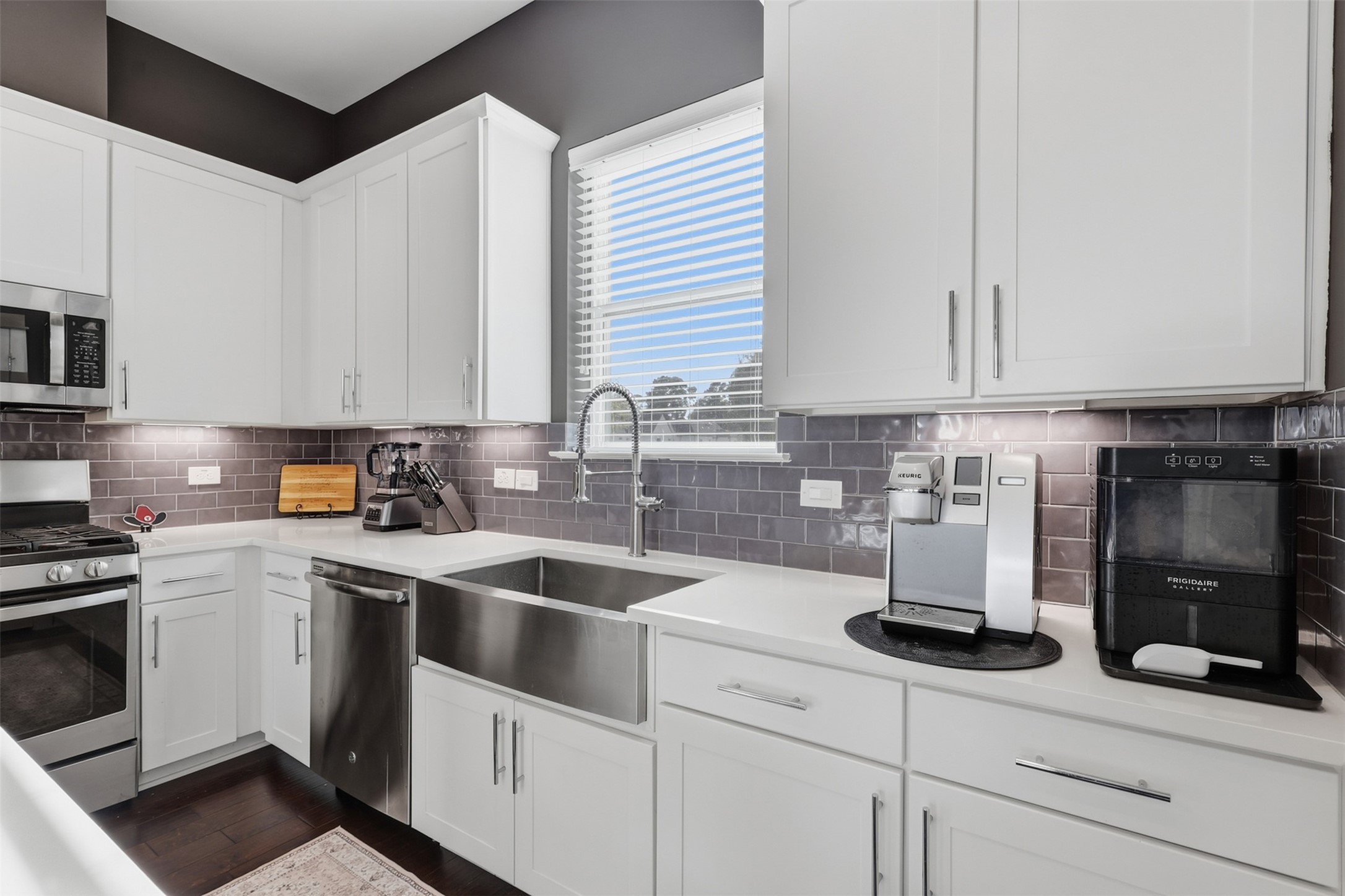 728 W Donovan Street, Houston, TX 77091