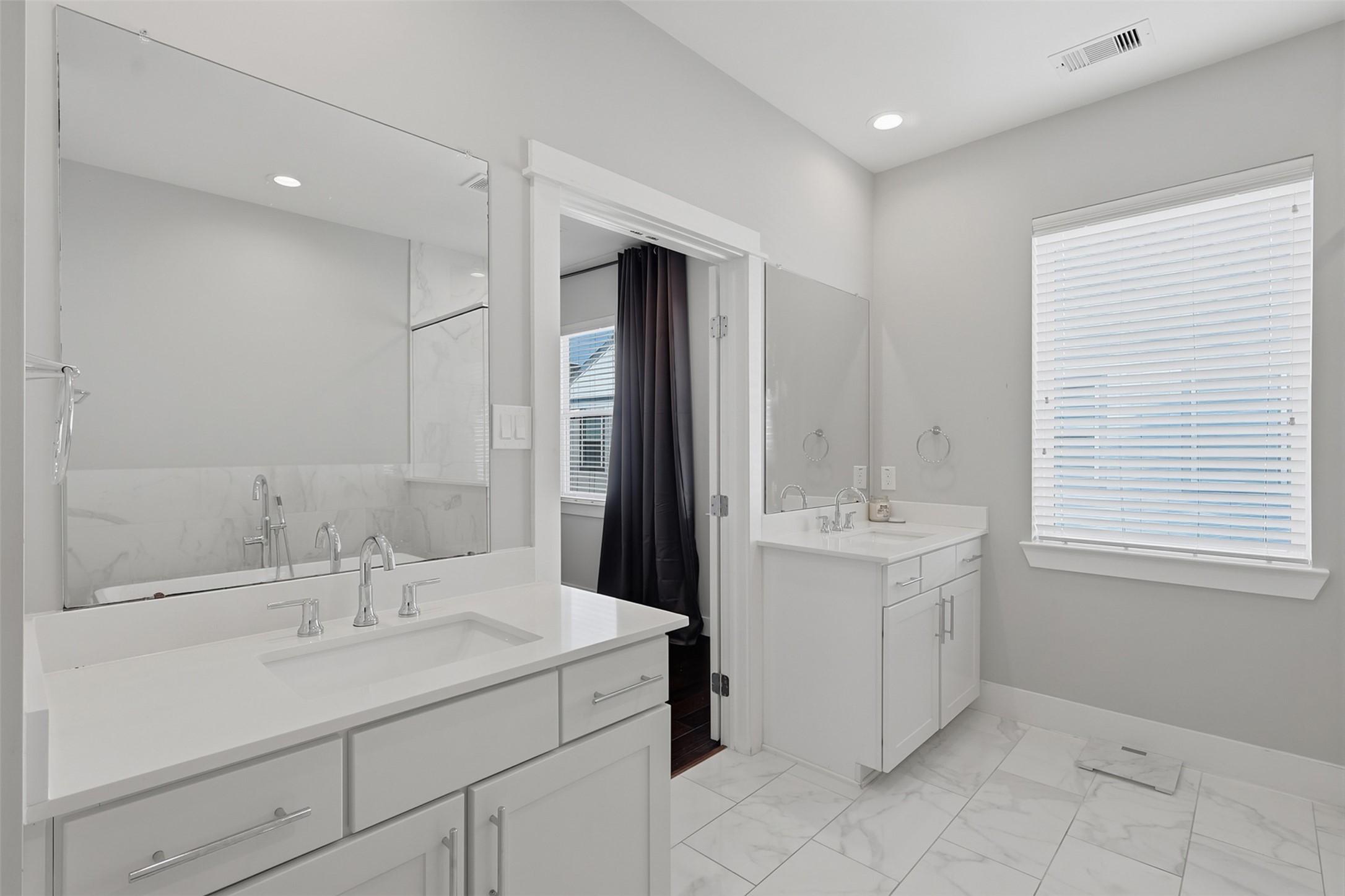 728 W Donovan Street, Houston, TX 77091