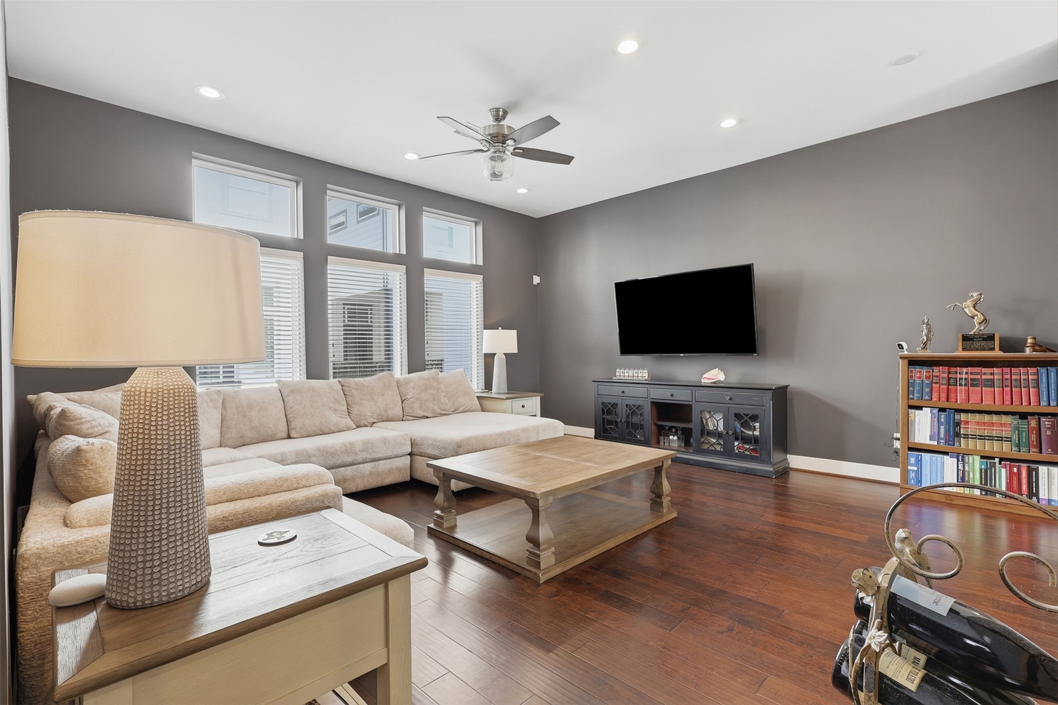 728 W Donovan Street, Houston, TX 77091