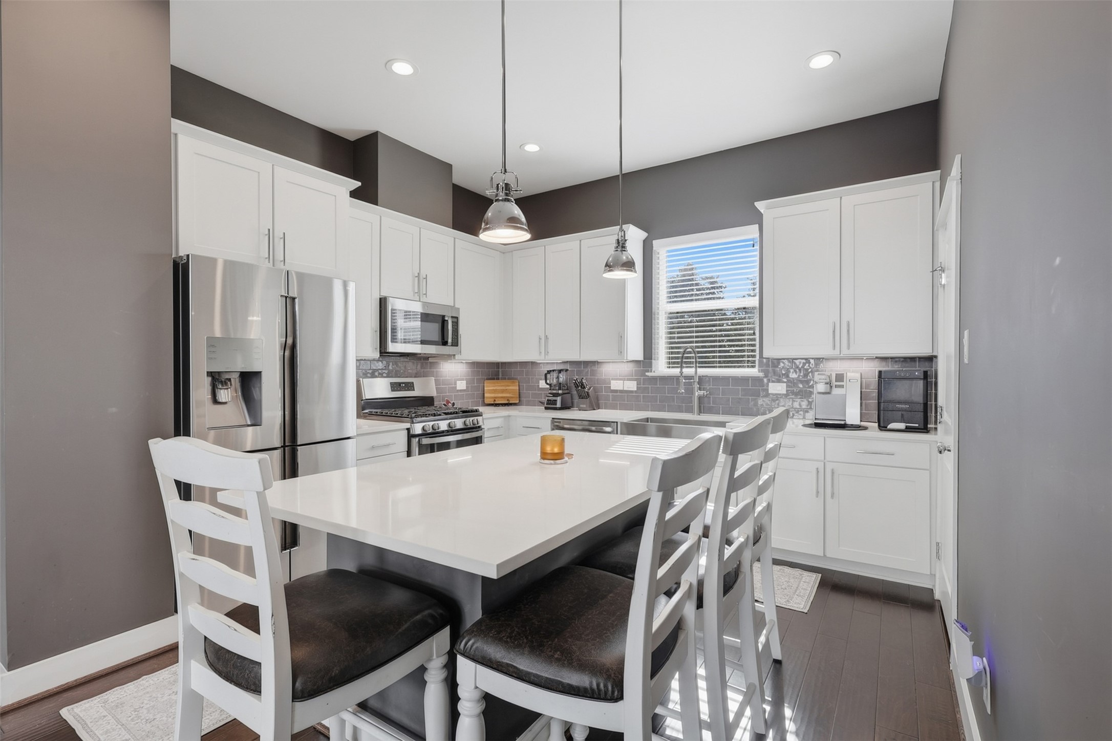 728 W Donovan Street, Houston, TX 77091