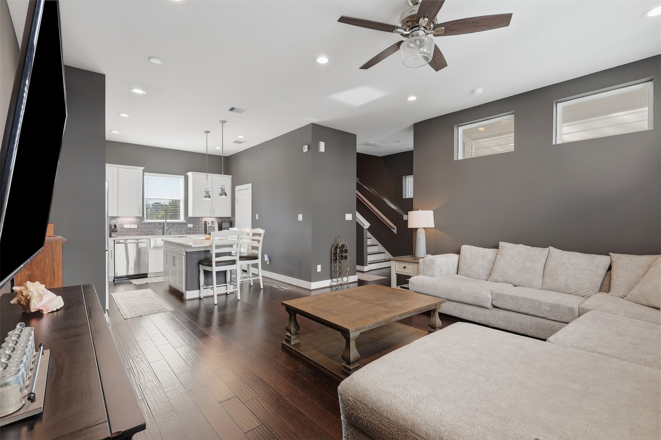 728 W Donovan Street, Houston, TX 77091