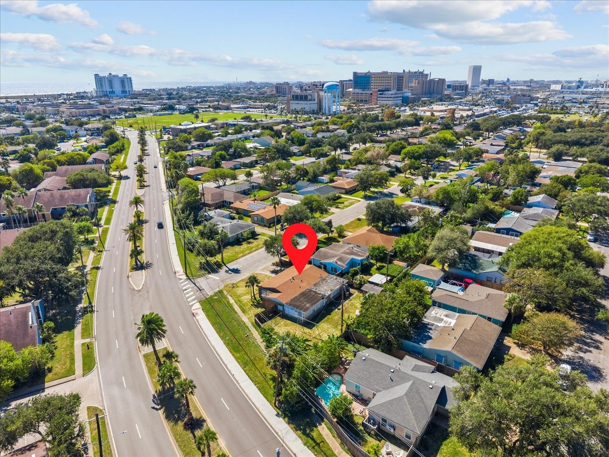 106 Barracuda Avenue, Galveston, TX 77550 106 Barracuda Avenue, Galveston, TX 77550