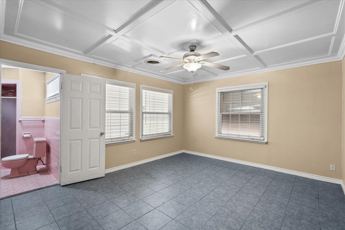 106 Barracuda Avenue, Galveston, TX 77550