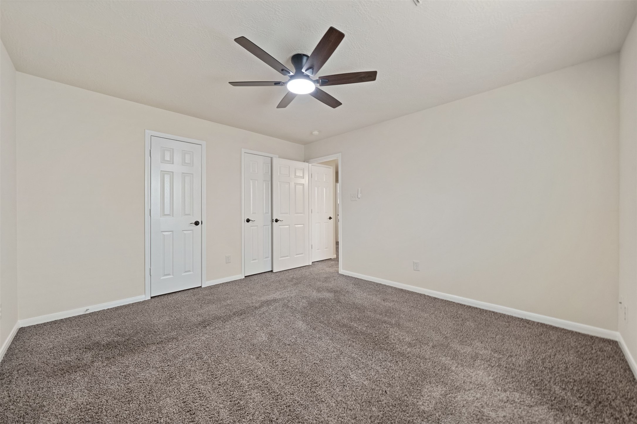 Also featuring dual closets