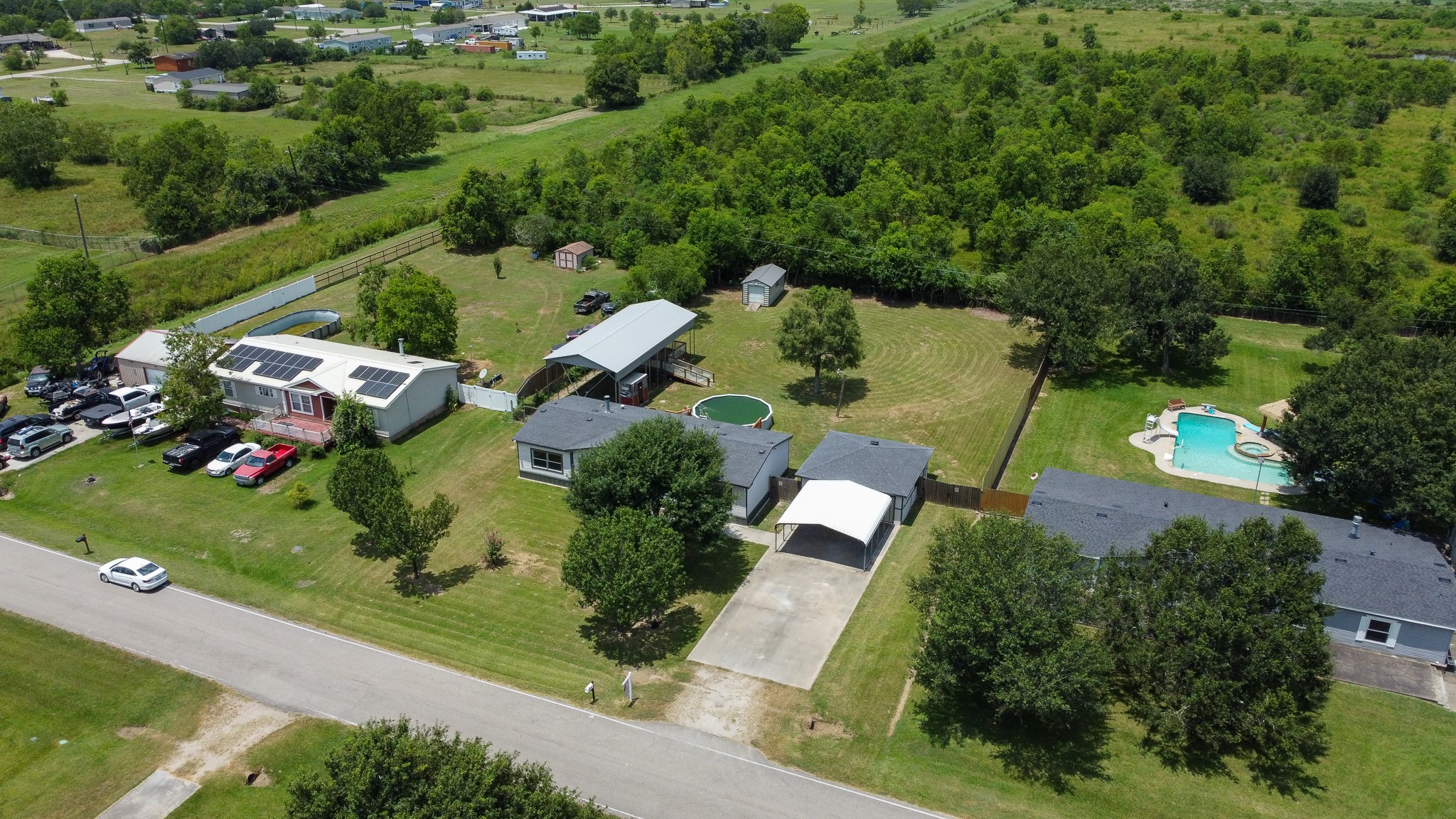 10023 S Country Drive, Alvin, TX 77511 10023 S Country Drive, Alvin, TX 77511