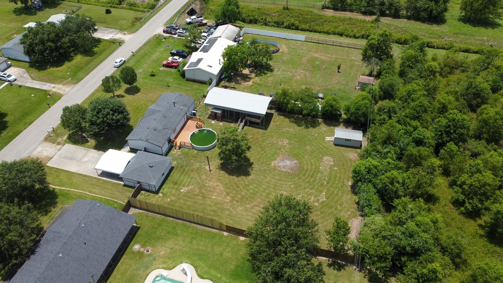 10023 S Country Drive, Alvin, TX 77511 10023 S Country Drive, Alvin, TX 77511