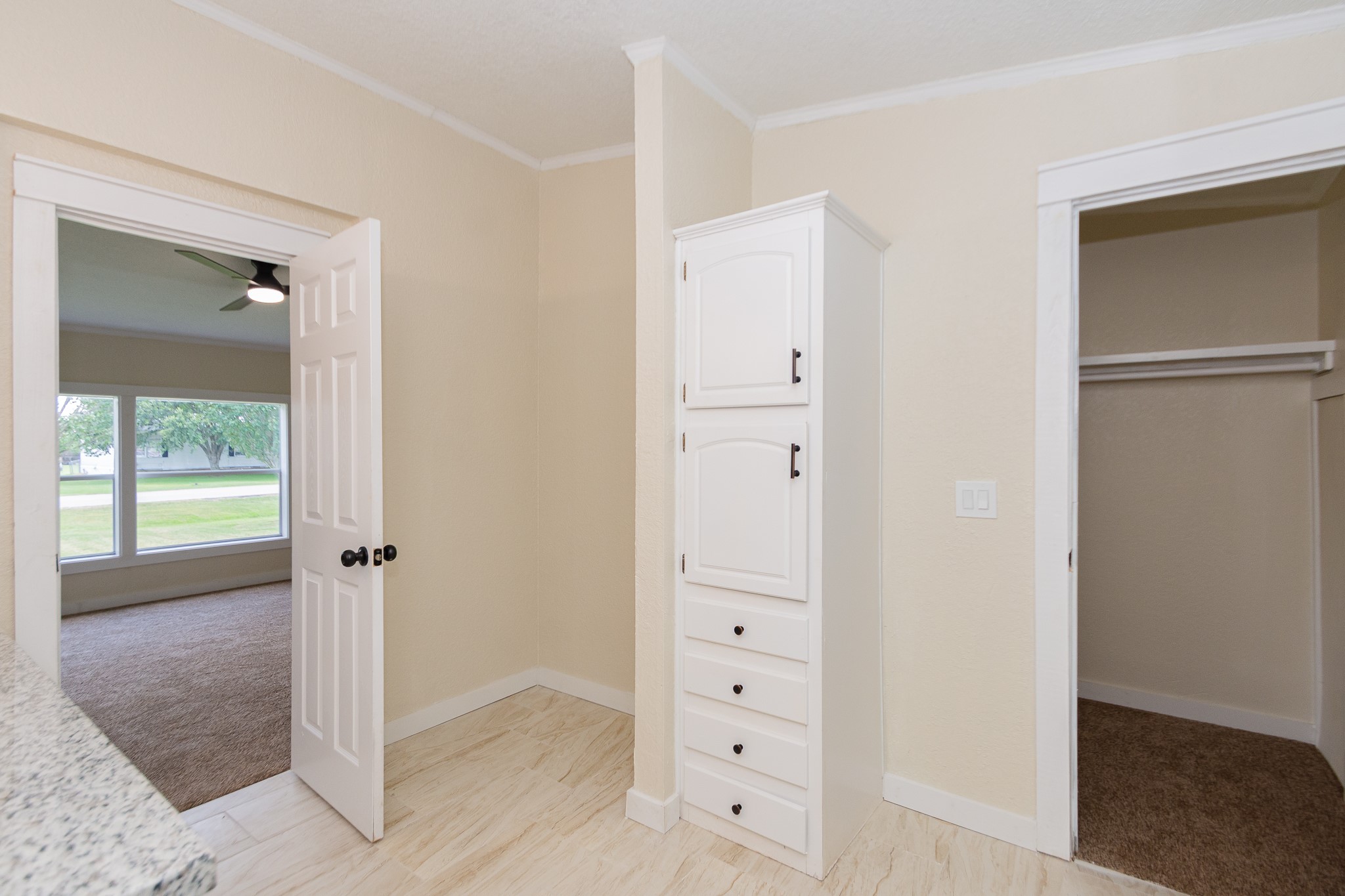 10023 S Country Drive, Alvin, TX 77511