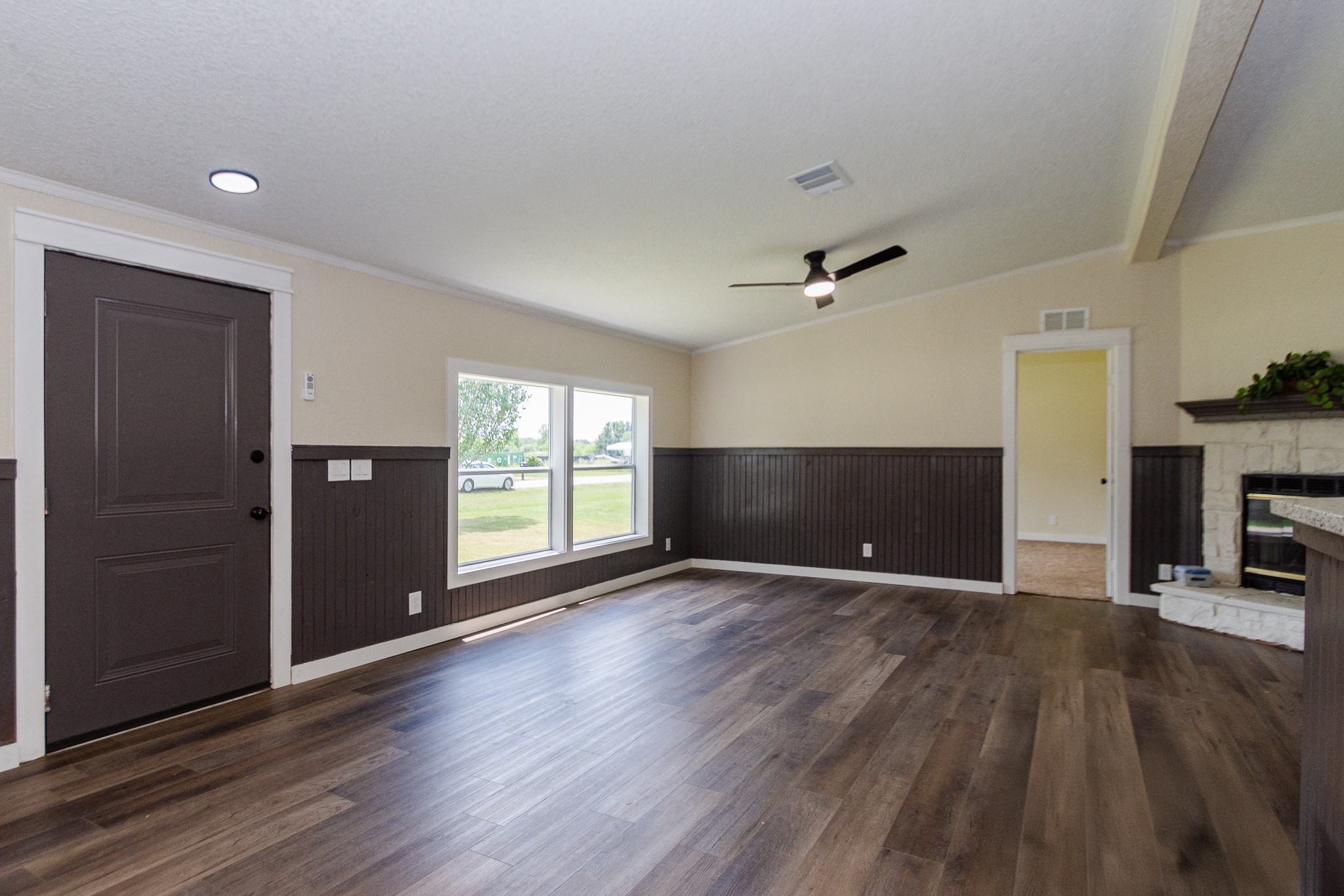 10023 S Country Drive, Alvin, TX 77511