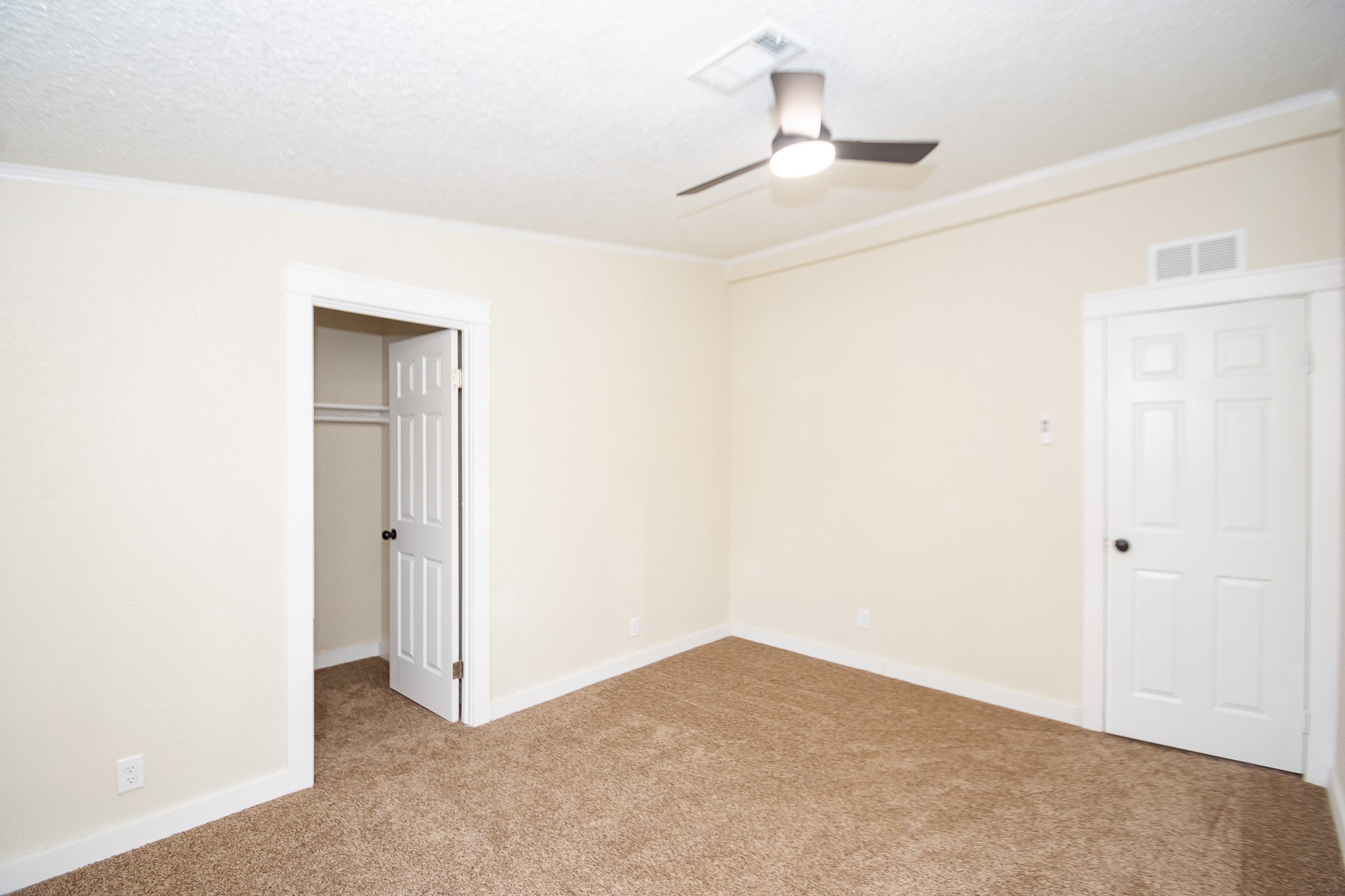 10023 S Country Drive, Alvin, TX 77511