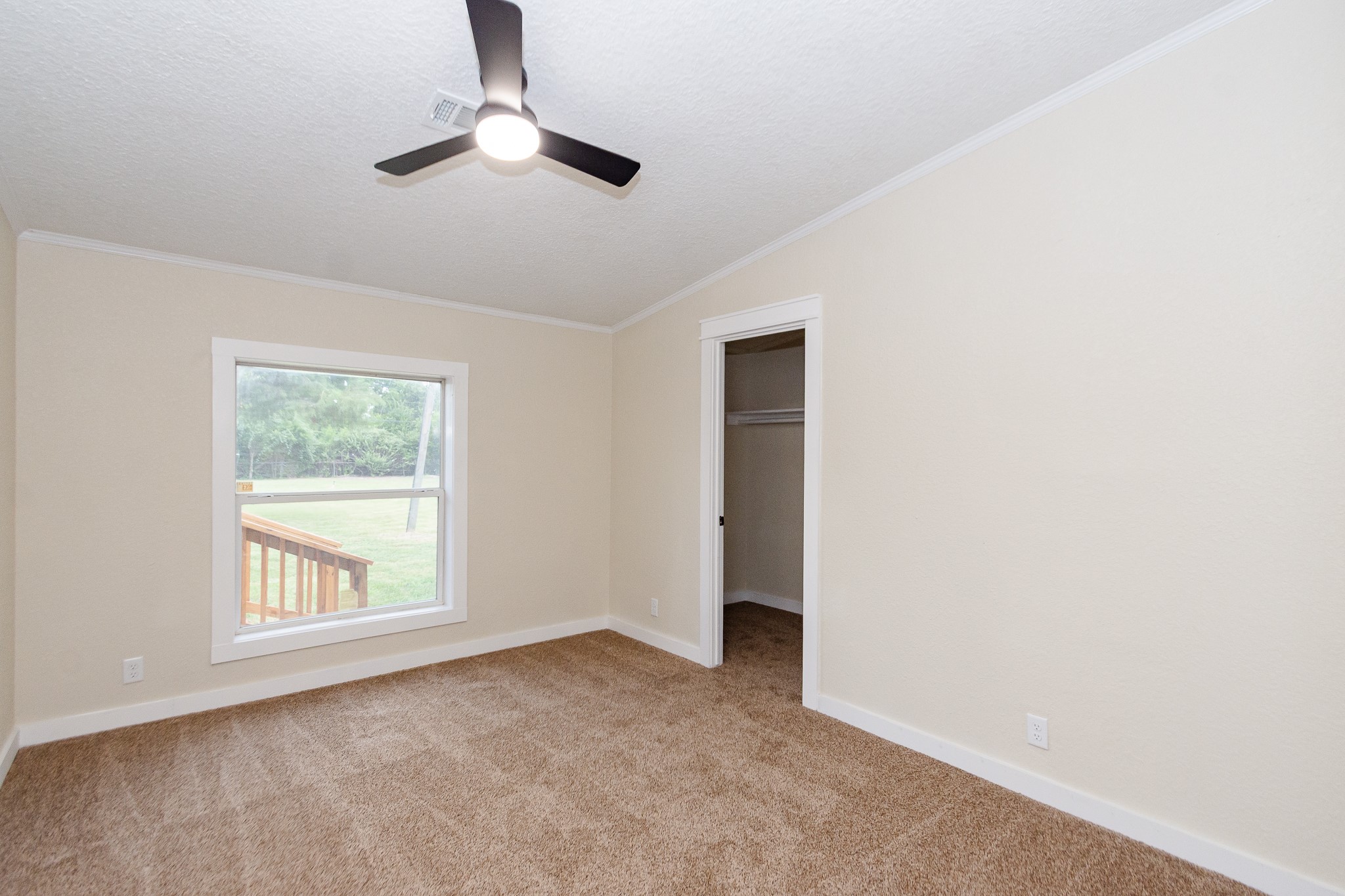 10023 S Country Drive, Alvin, TX 77511