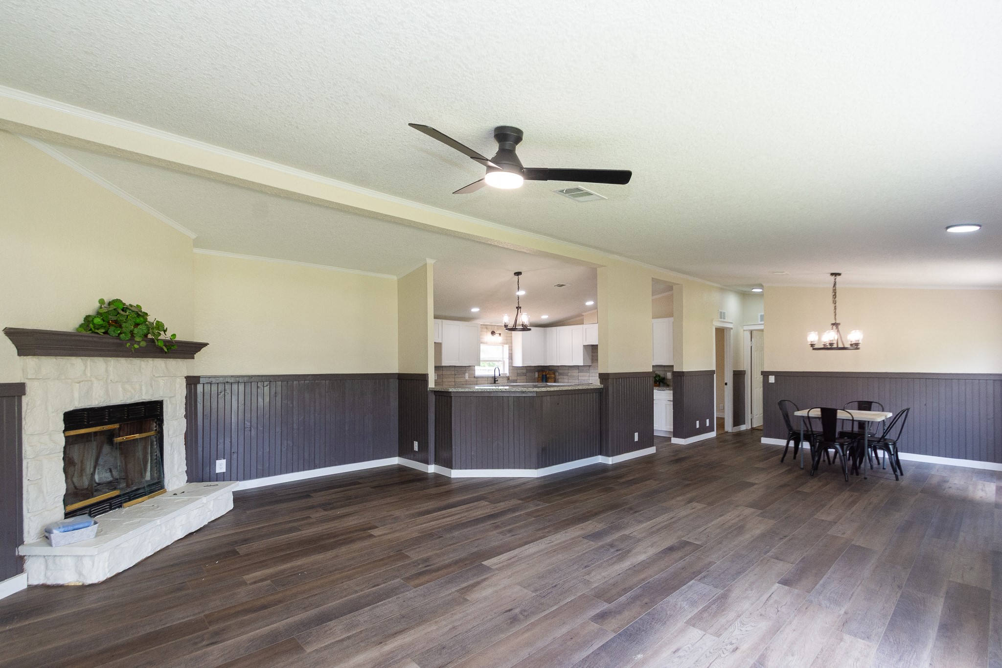 10023 S Country Drive, Alvin, TX 77511