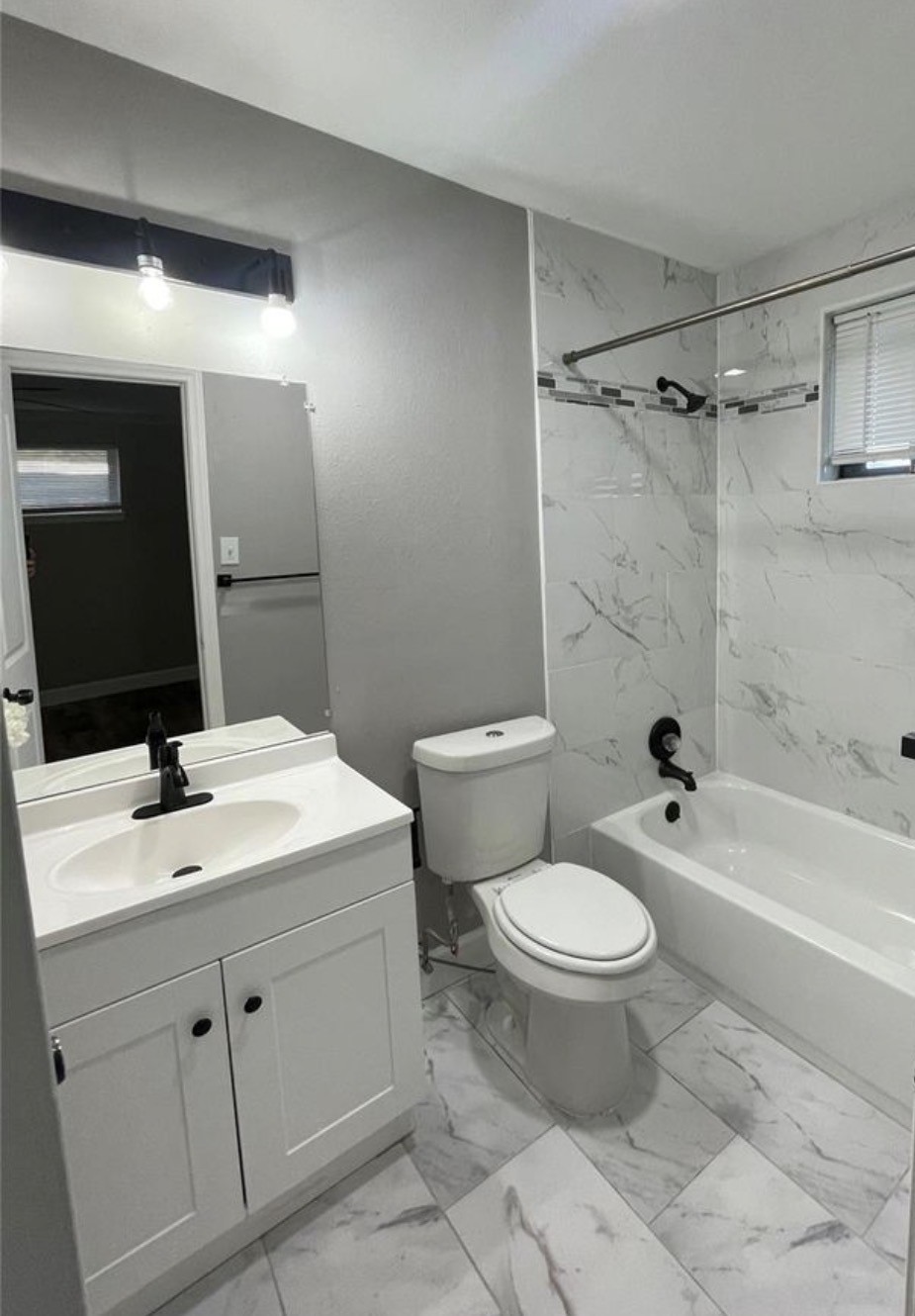 209 Harold Lane, Baytown, TX 77521