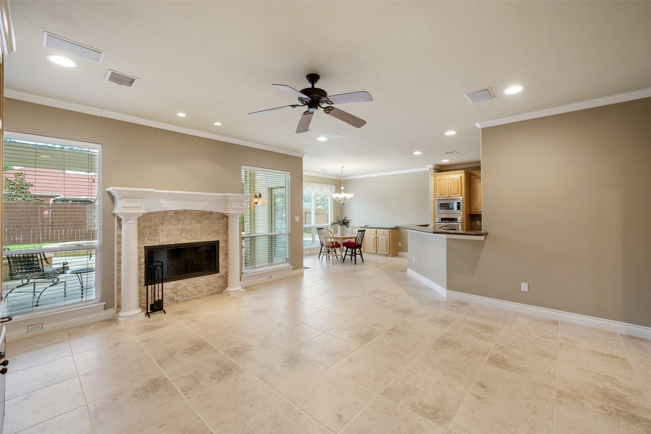17412 Waterview Drive, Montgomery, TX 77356