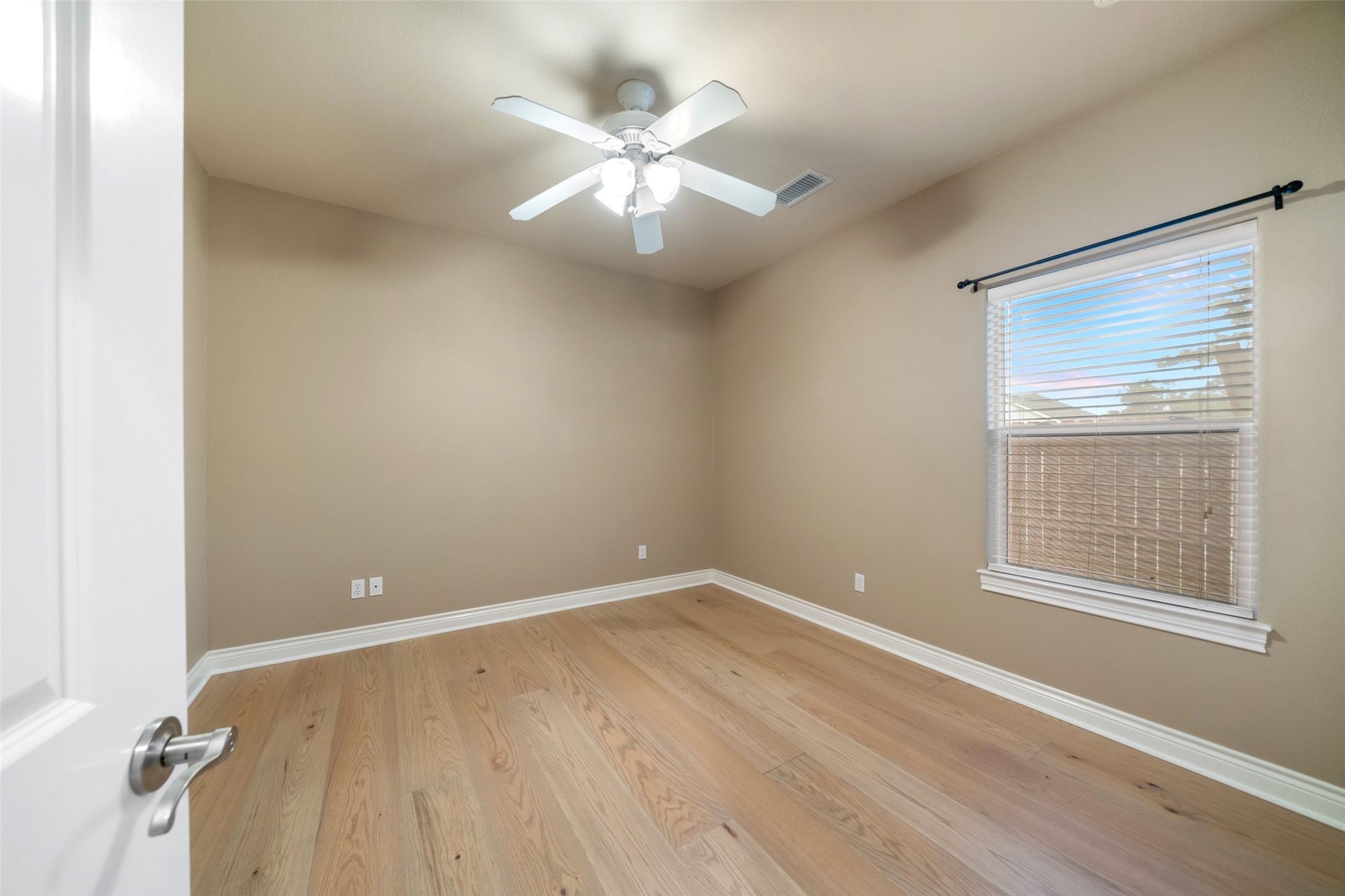17412 Waterview Drive, Montgomery, TX 77356
