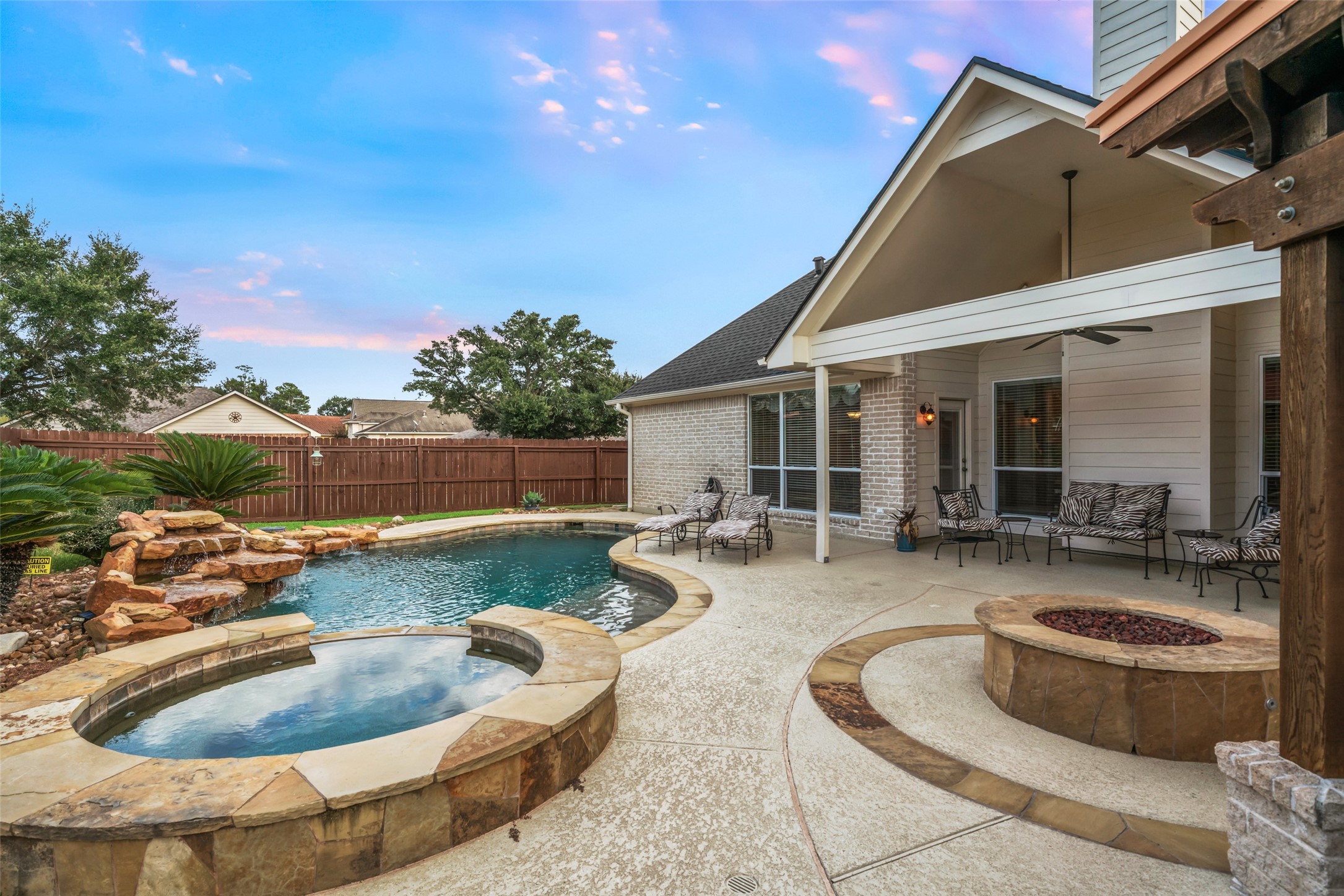 17412 Waterview Drive, Montgomery, TX 77356
