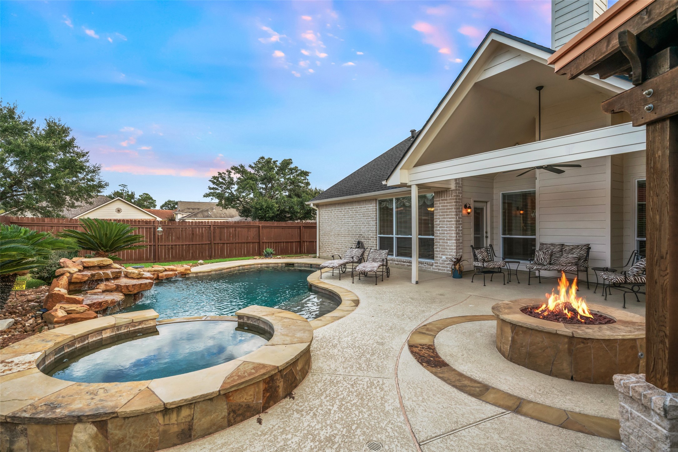 17412 Waterview Drive, Montgomery, TX 77356