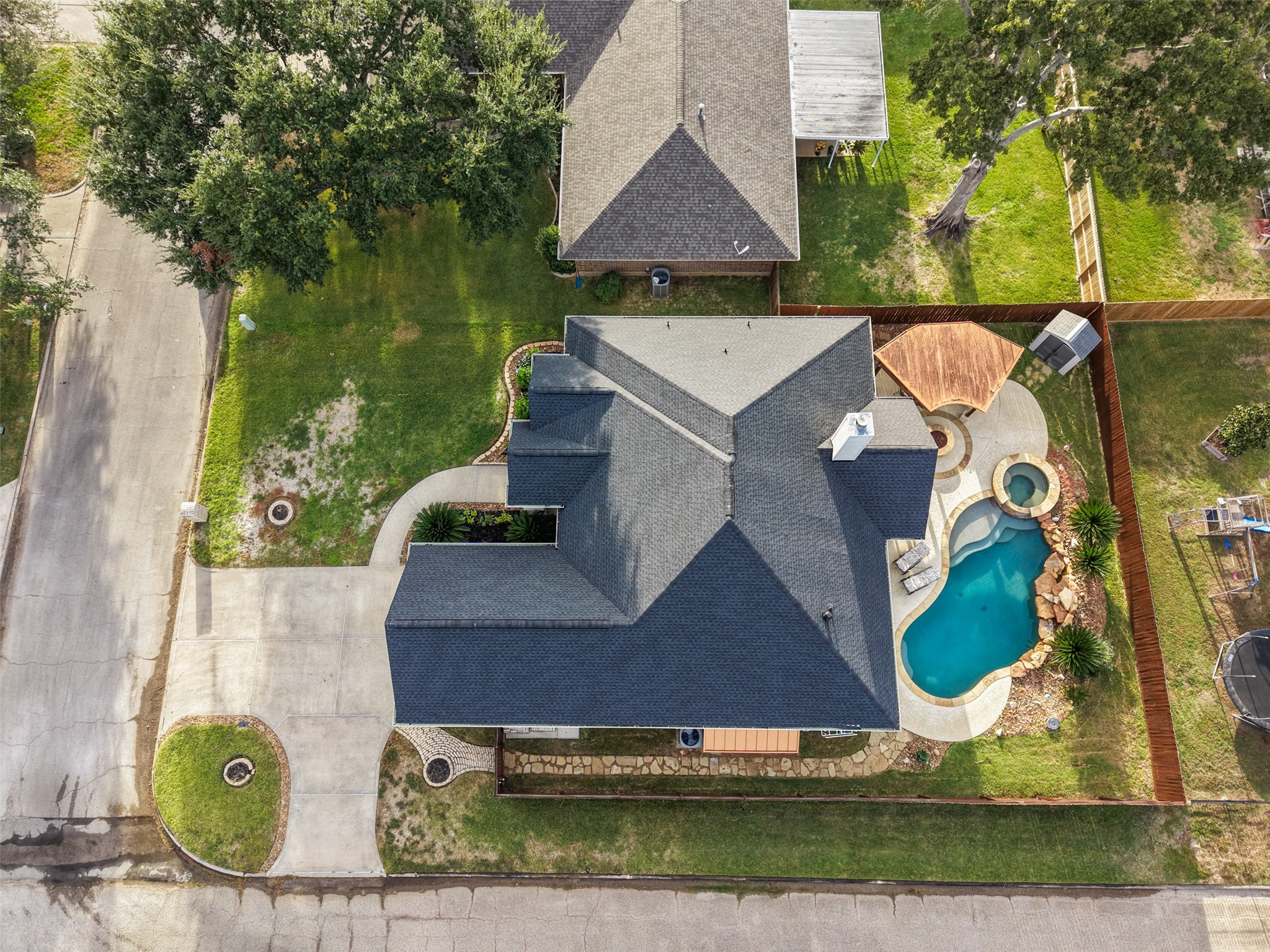 17412 Waterview Drive, Montgomery, TX 77356
