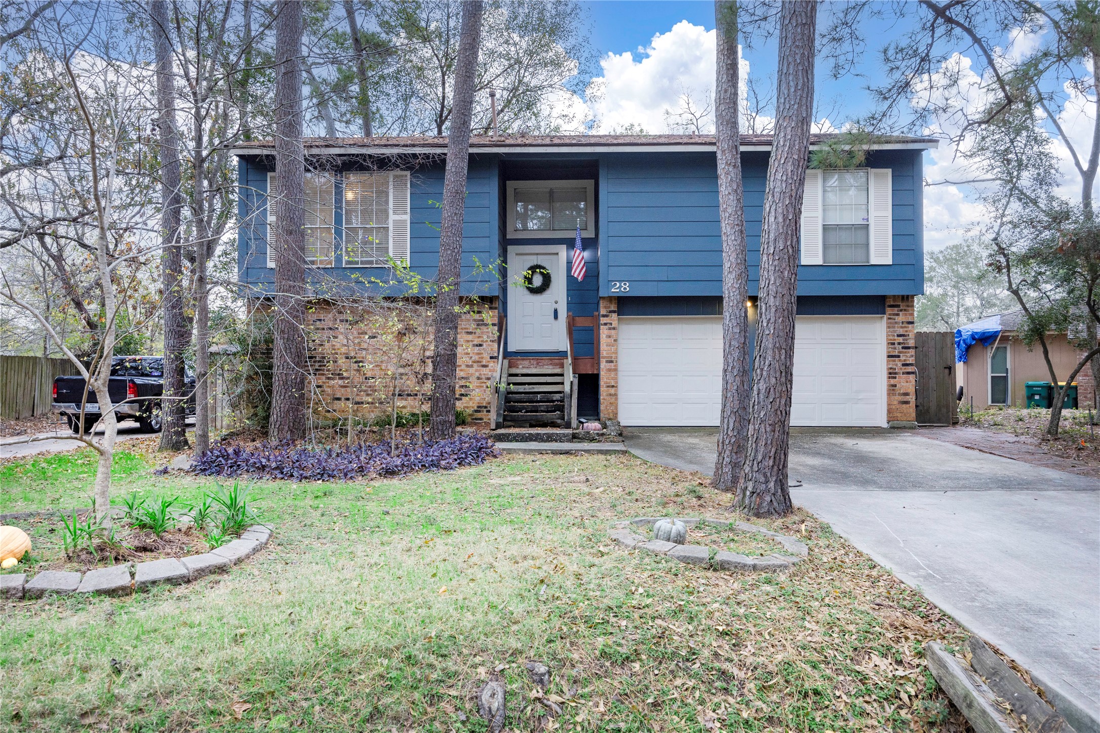 28 Night Hawk Place, The Woodlands, TX 77380 28 Night Hawk Place, The Woodlands, TX 77380