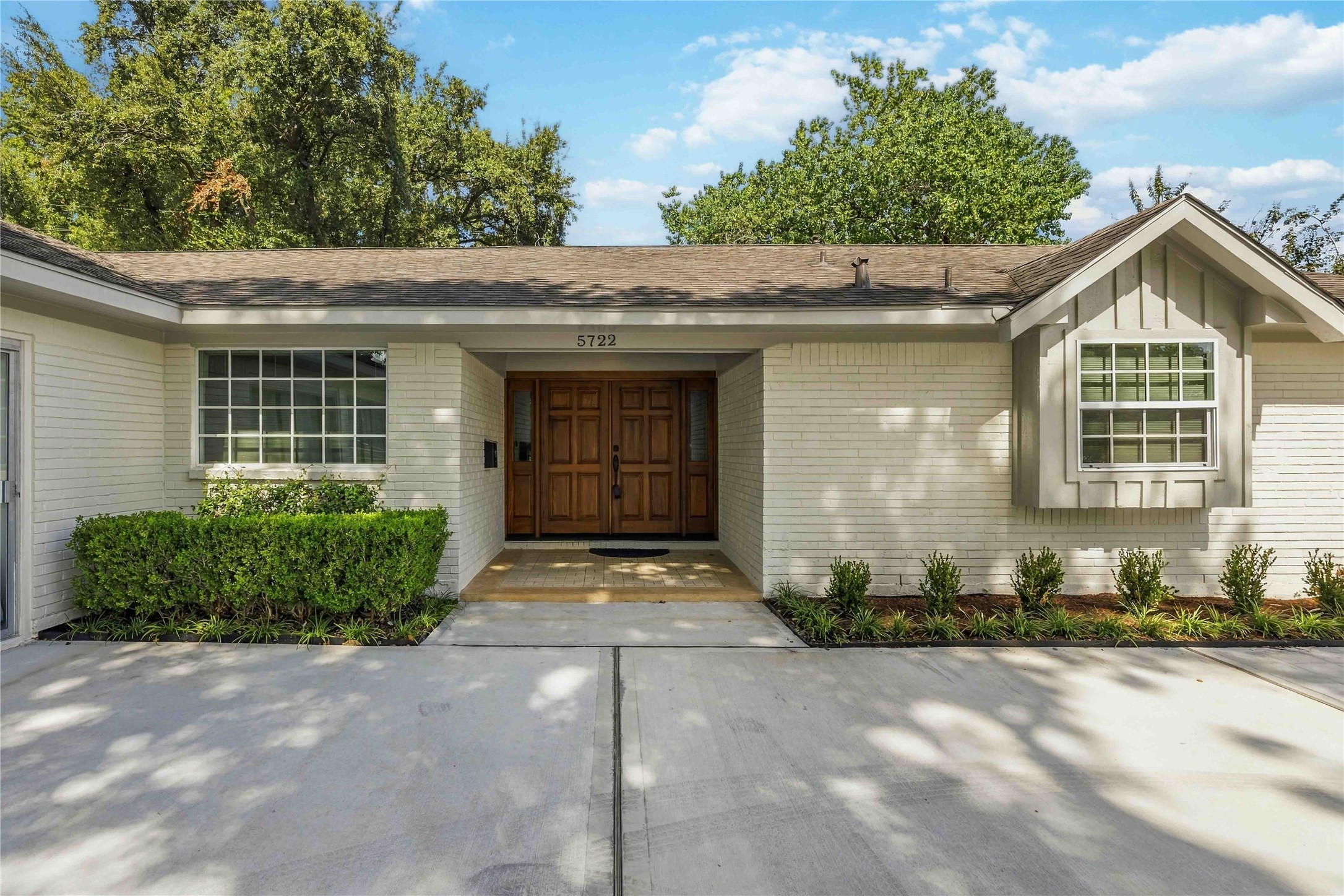 5722 N Braeswood Boulevard, Houston, TX 77096