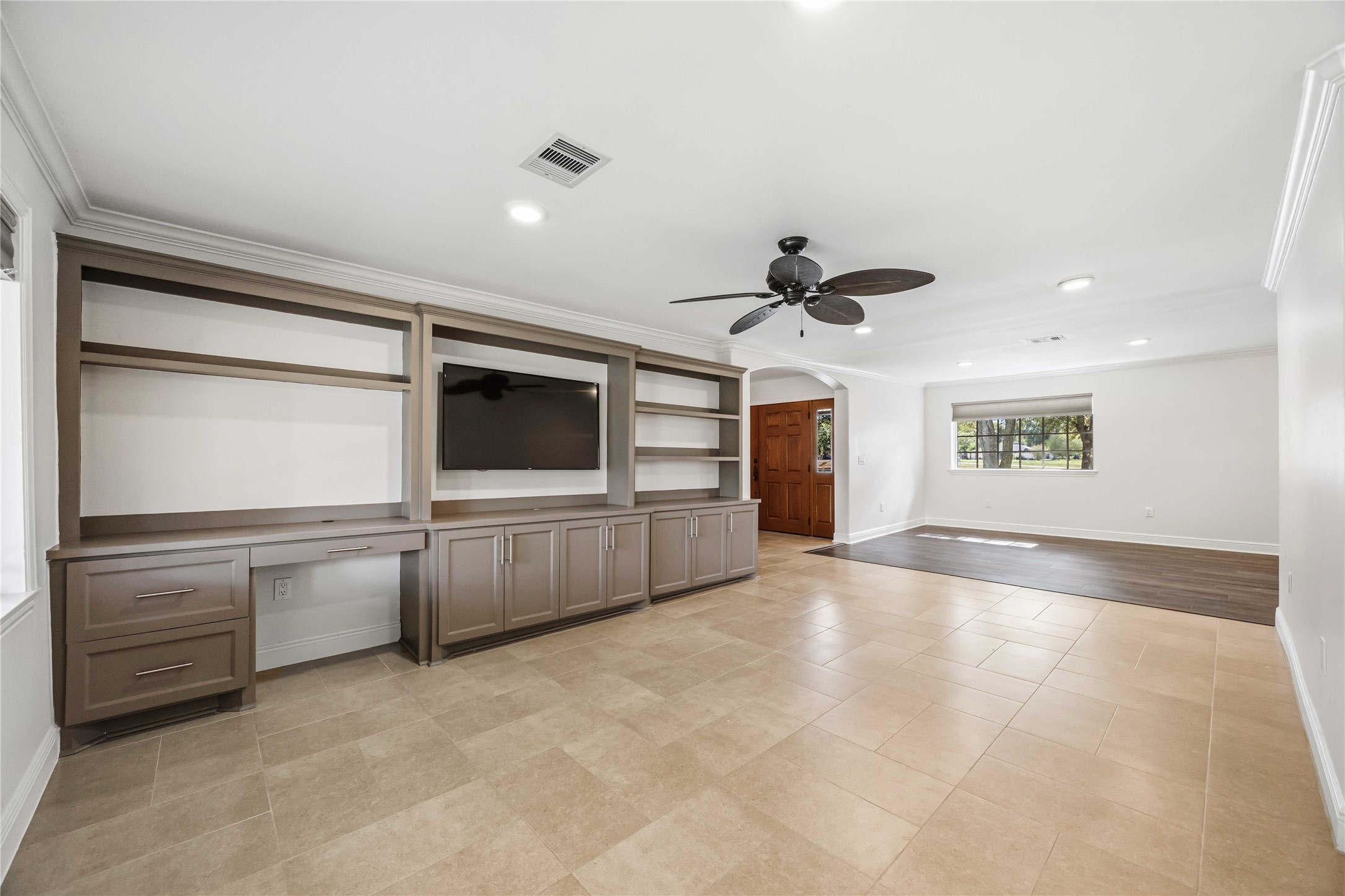 5722 N Braeswood Boulevard, Houston, TX 77096
