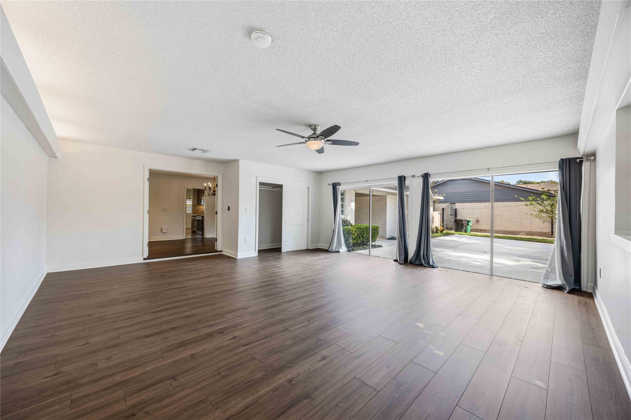 Enormous air-conditioned flex/bonus room w/ closet! Ideal for a game room, 2nd living room, gym, office, or whatever space you can imagine!