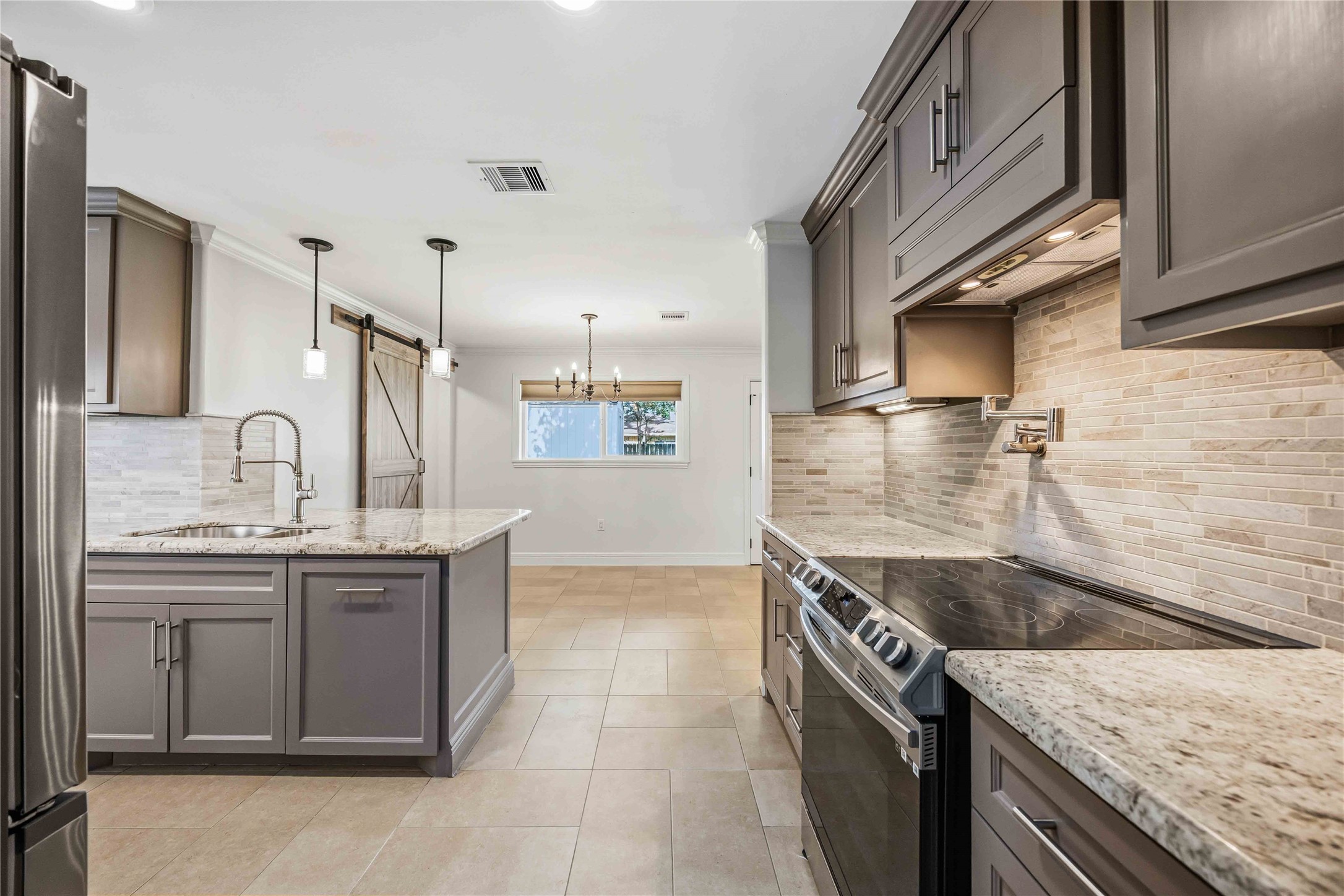 5722 N Braeswood Boulevard, Houston, TX 77096