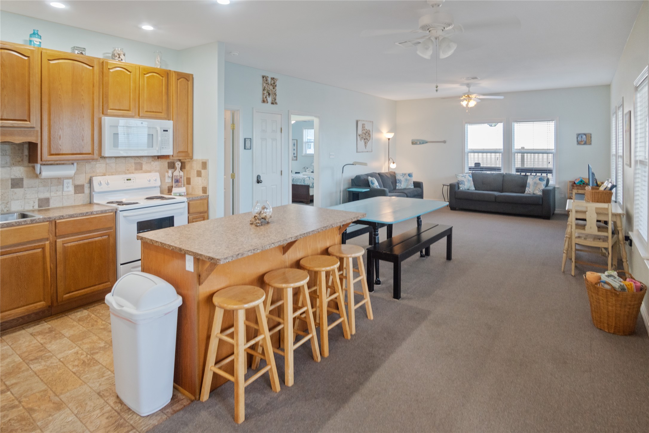 2691 Gillespie, Crystal Beach, TX 77650