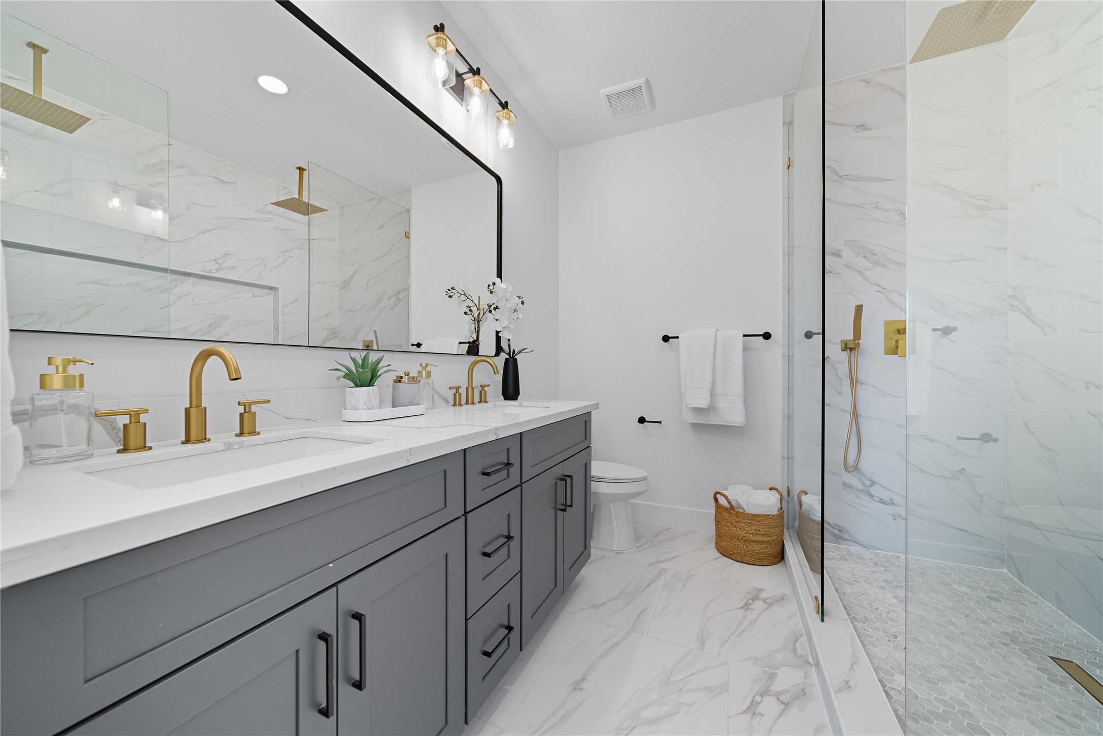 4749 Wilmington Street, #C, Houston, TX 77033 4749 Wilmington Street, #C, Houston, TX 77033