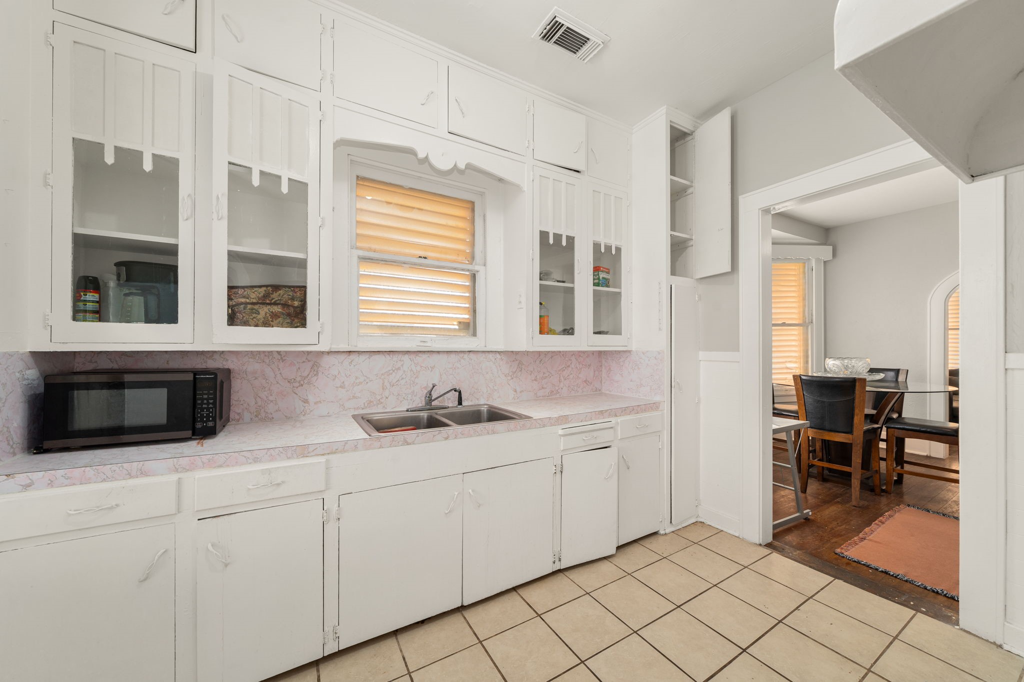 1408 Mechanic Street, Galveston, TX 77550