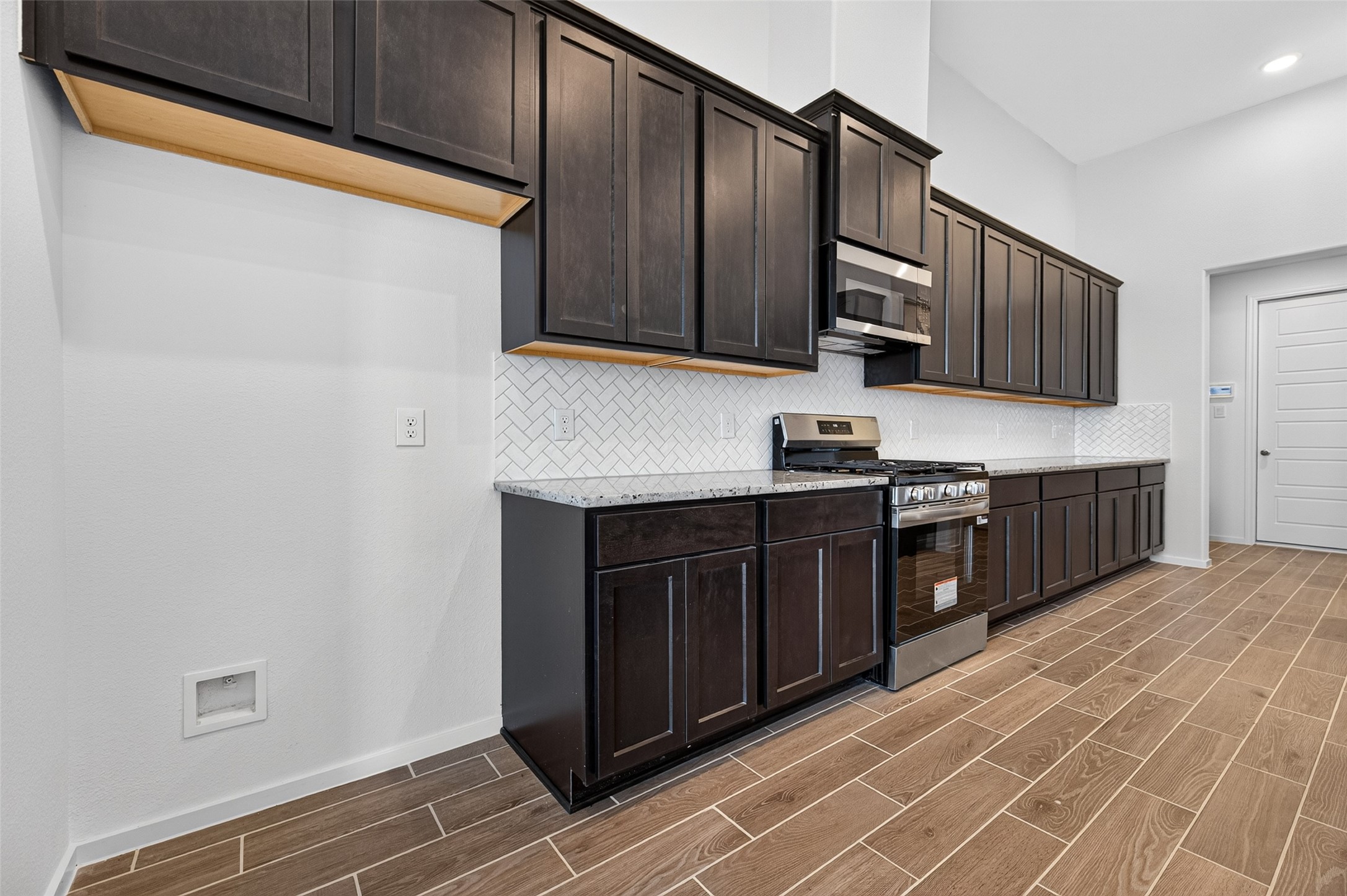 1052 Apple Ridge Road, Magnolia, TX 77355