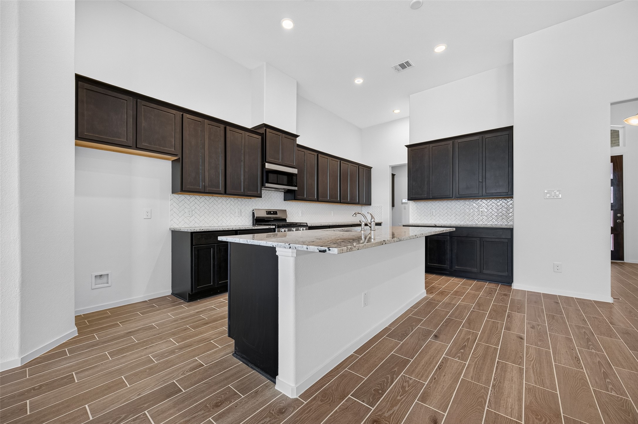 1052 Apple Ridge Road, Magnolia, TX 77355