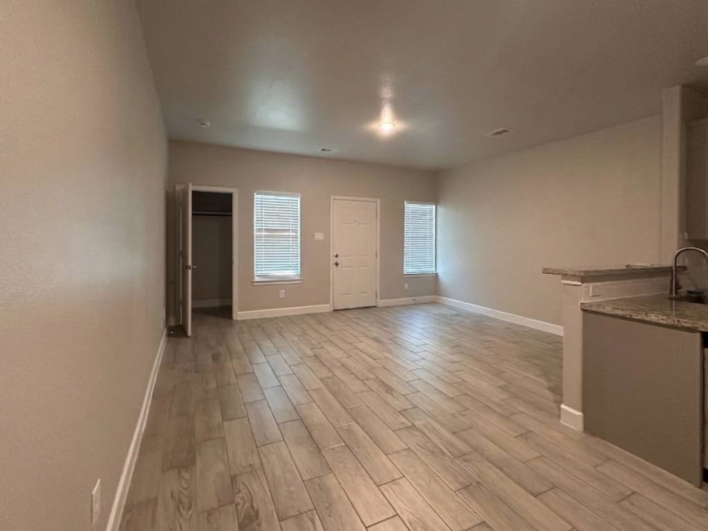 104 Turner Drive, Willis, TX 77378