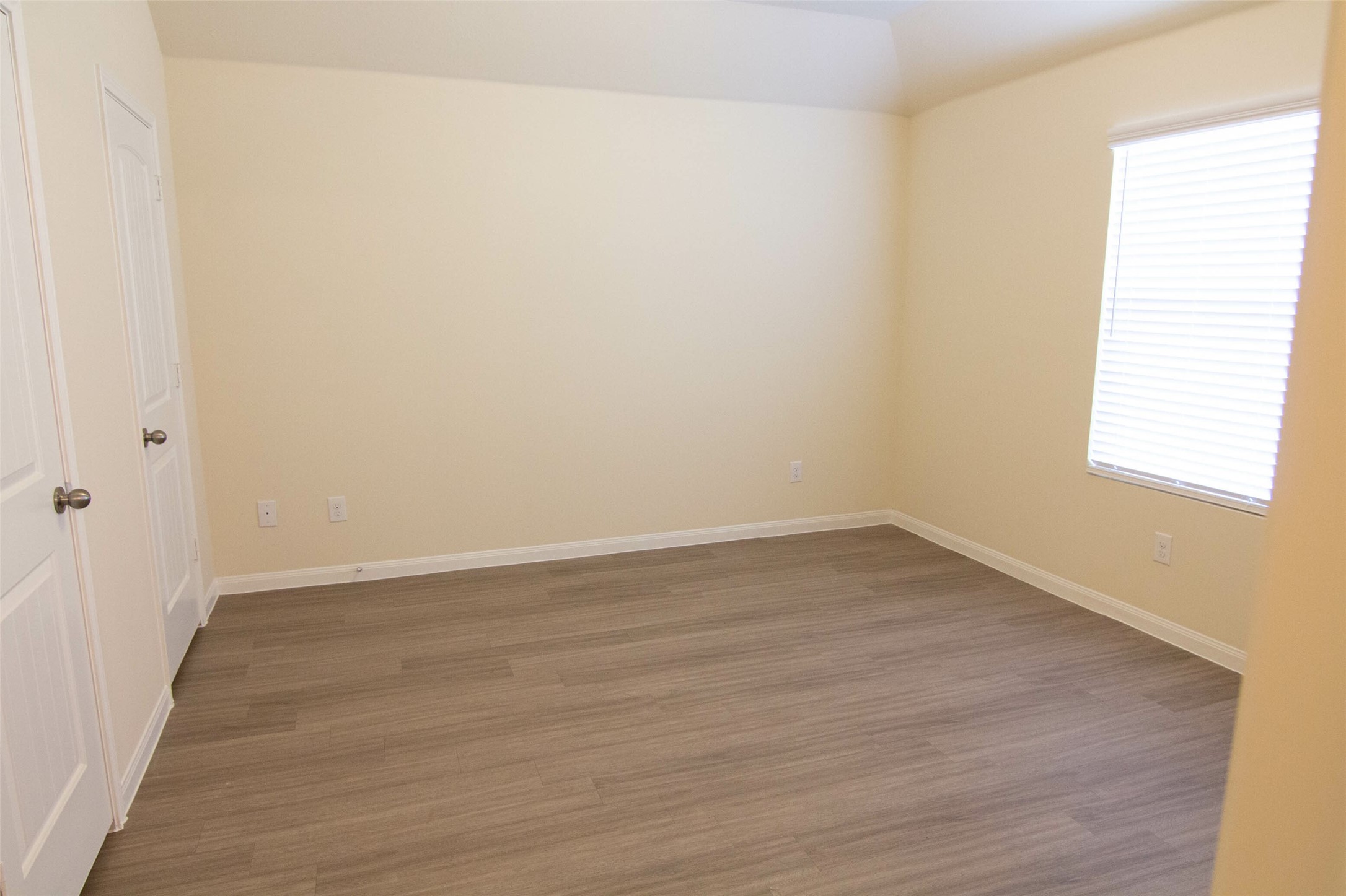 Photos may be representative of the floor plan and not the exact home. Finishes, layout, and features of the actual property for lease may vary. Photos may be representative of the floor plan and not the exact home. Finishes, layout, and features of the actual property for lease may vary.