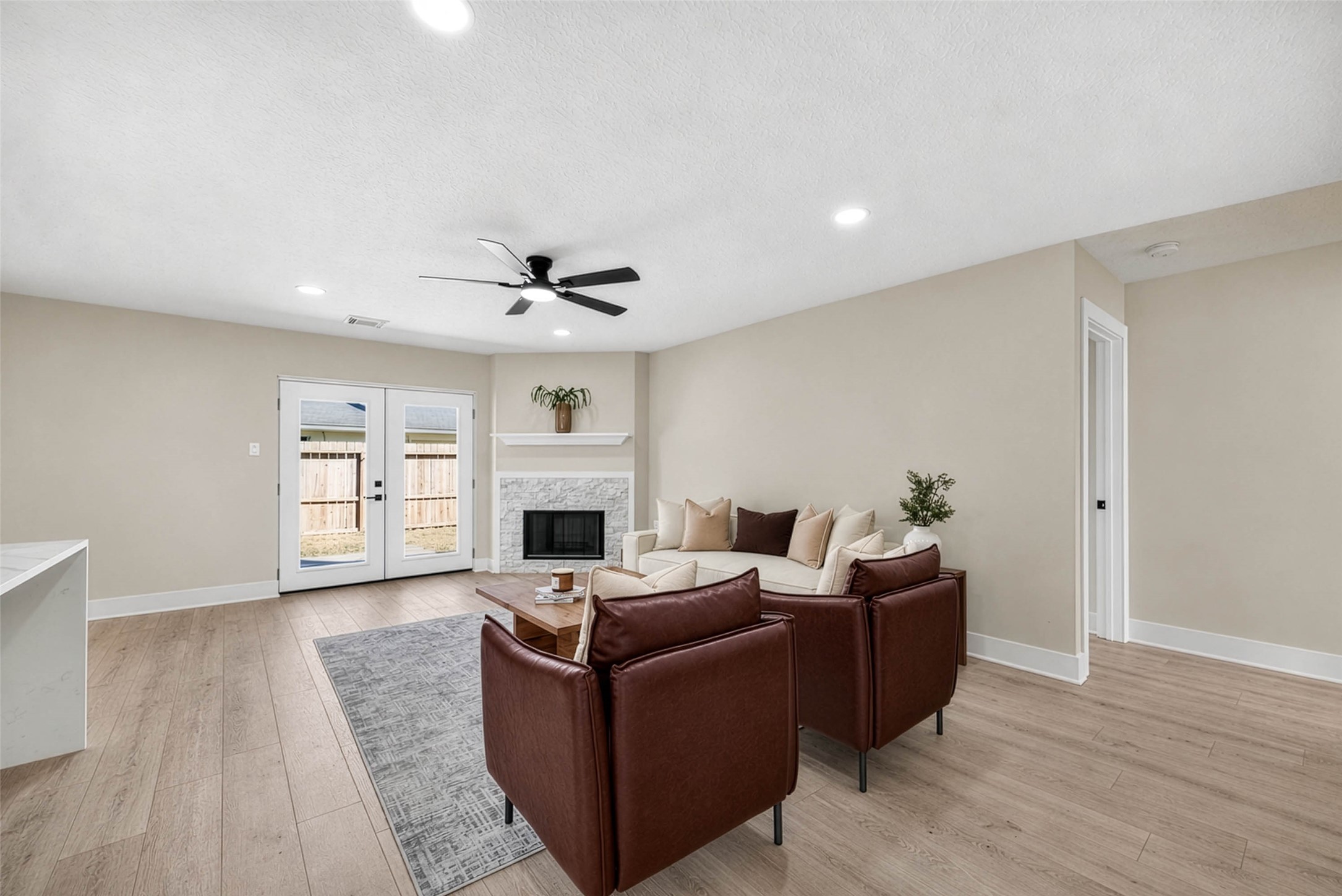 1723 Oak Ridge Drive, Kemah, TX 77565