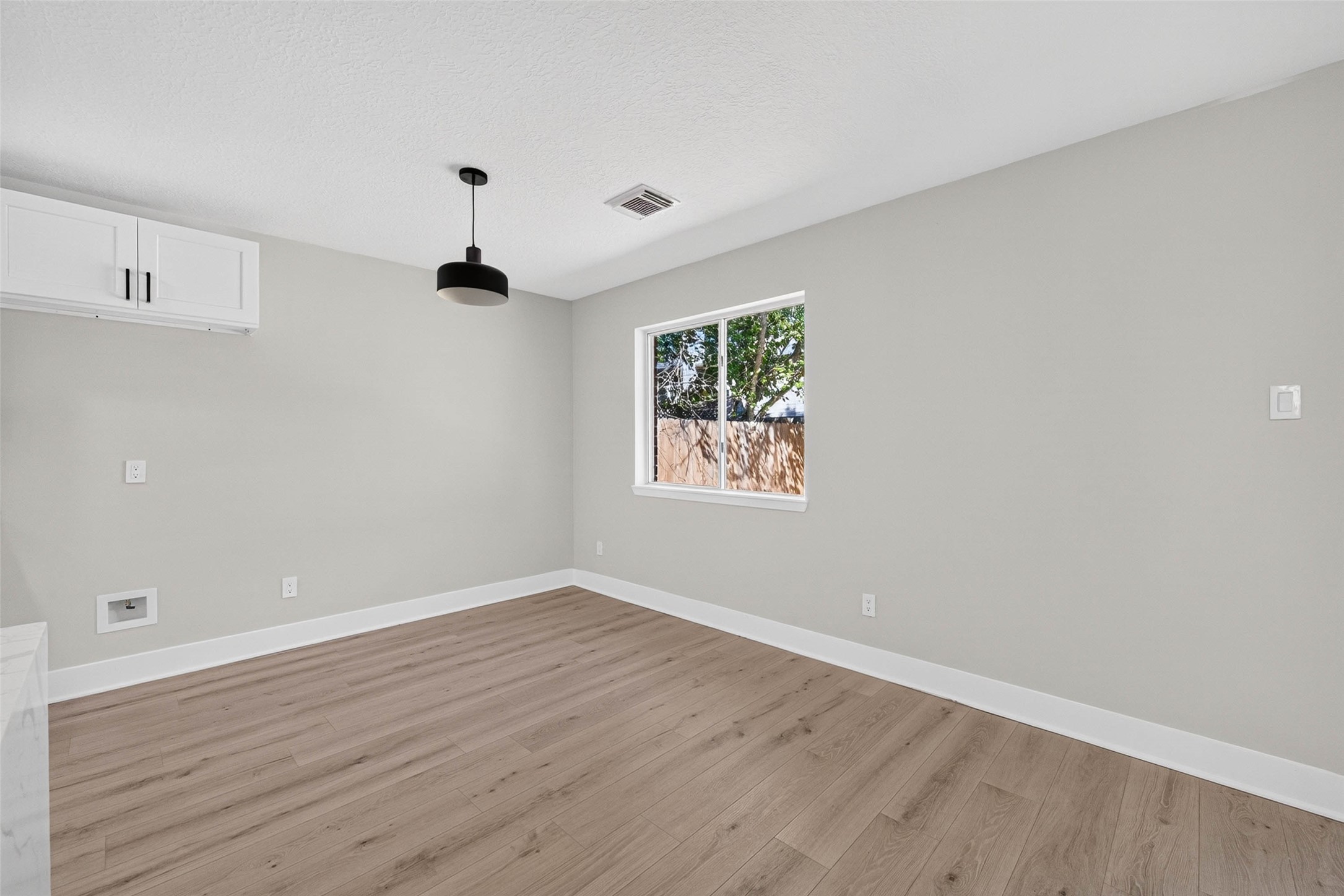 1723 Oak Ridge Drive, Kemah, TX 77565