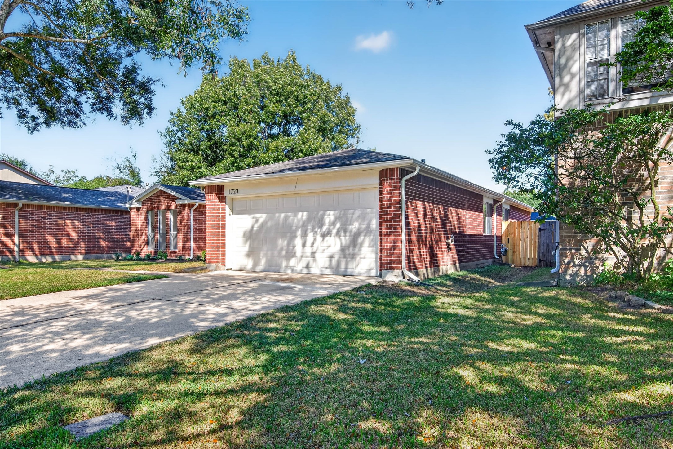 1723 Oak Ridge Drive, Kemah, TX 77565
