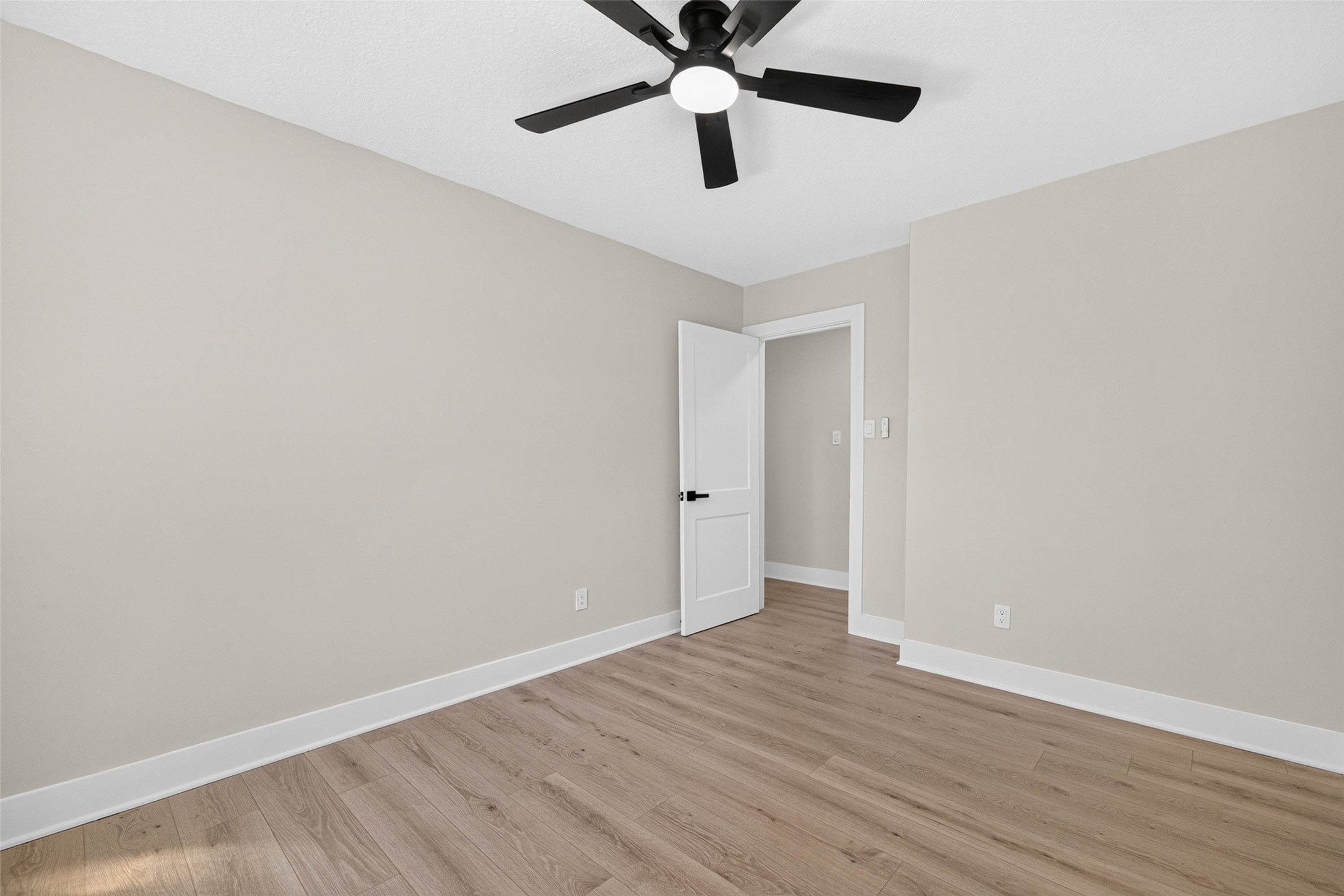 1723 Oak Ridge Drive, Kemah, TX 77565