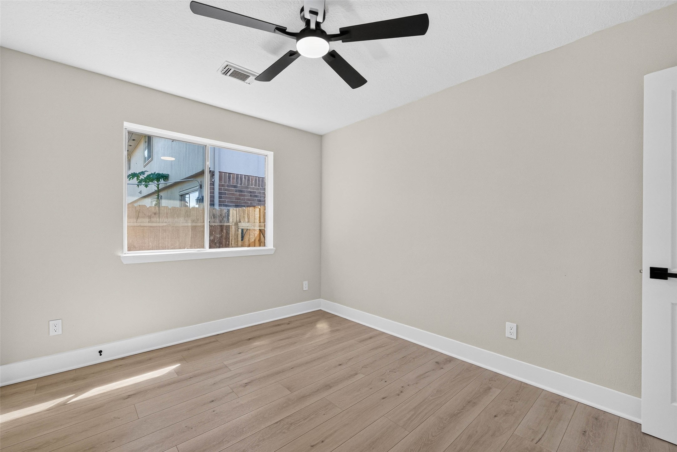 1723 Oak Ridge Drive, Kemah, TX 77565