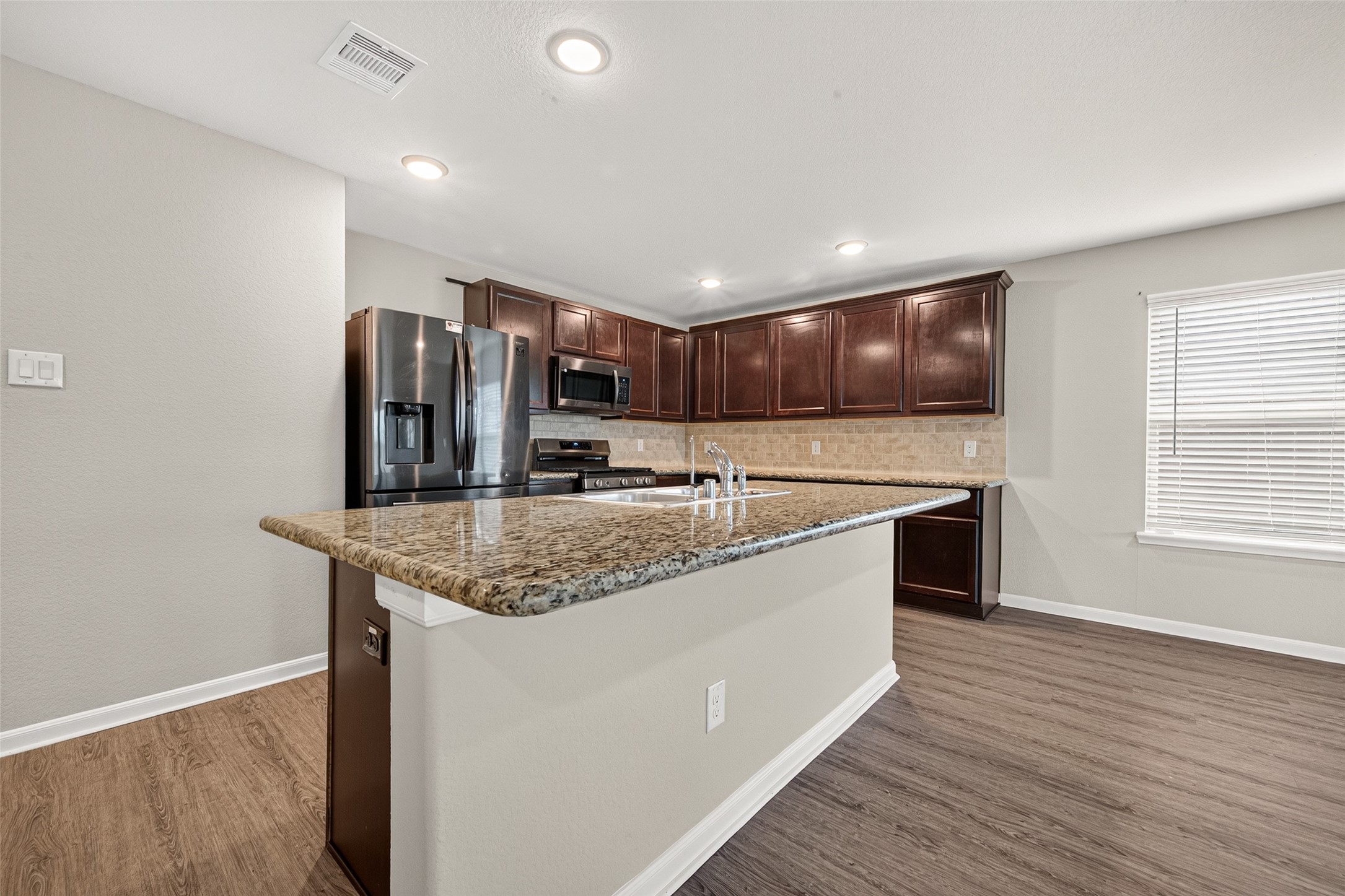 21 Rodeo Bend Drive, Manvel, TX 77578