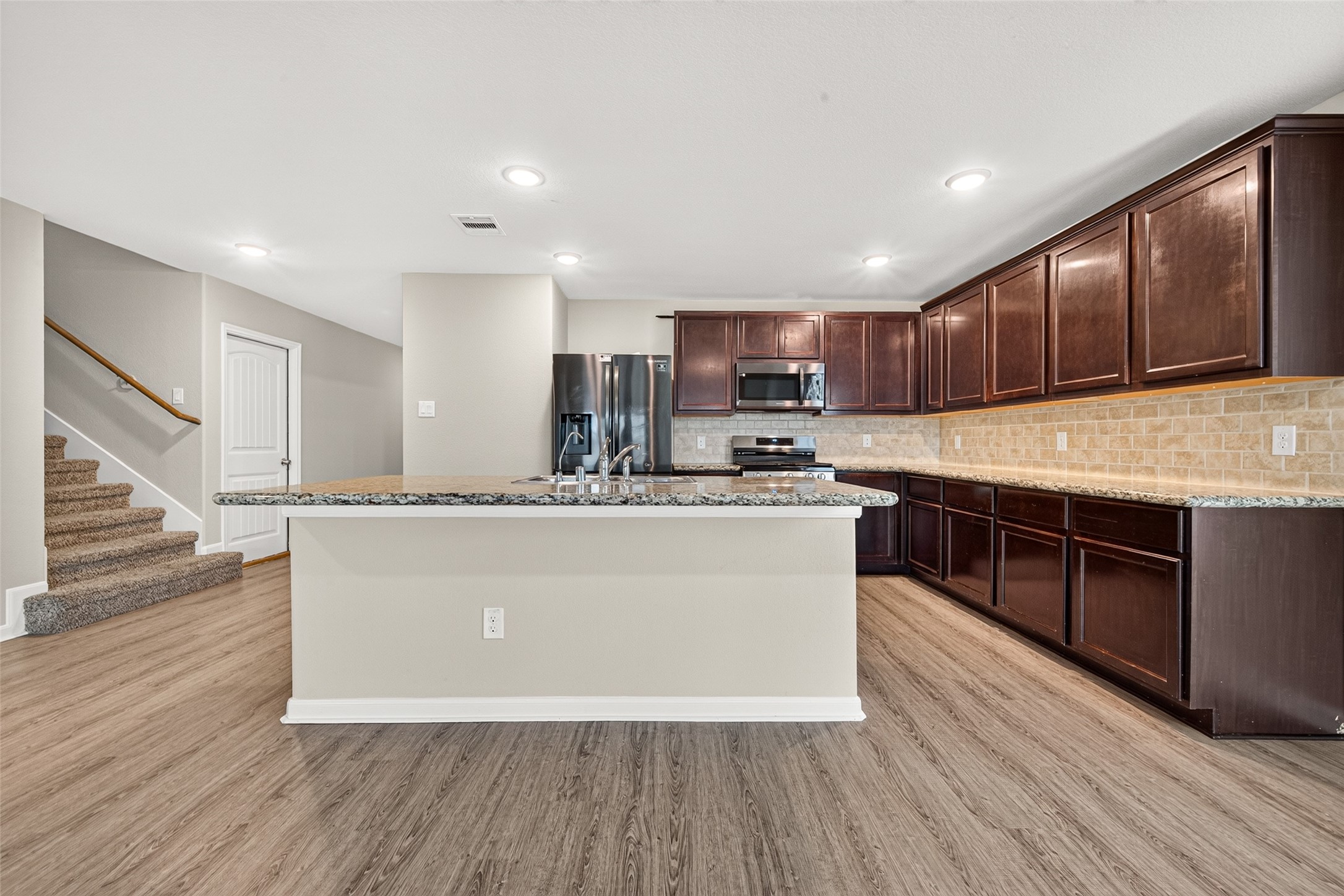21 Rodeo Bend Drive, Manvel, TX 77578