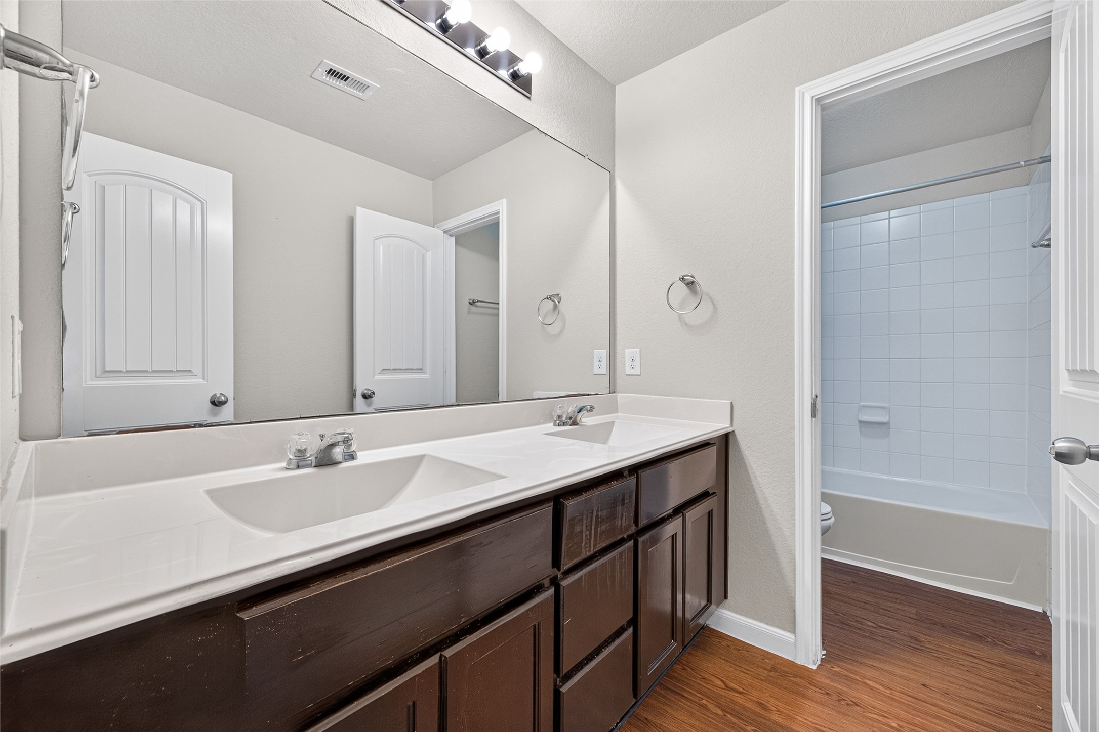 21 Rodeo Bend Drive, Manvel, TX 77578