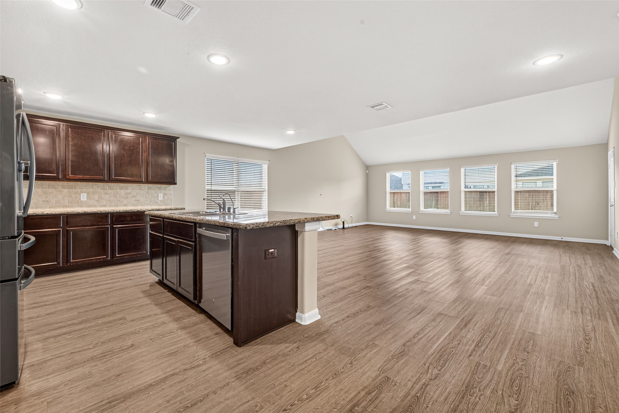 21 Rodeo Bend Drive, Manvel, TX 77578 21 Rodeo Bend Drive, Manvel, TX 77578