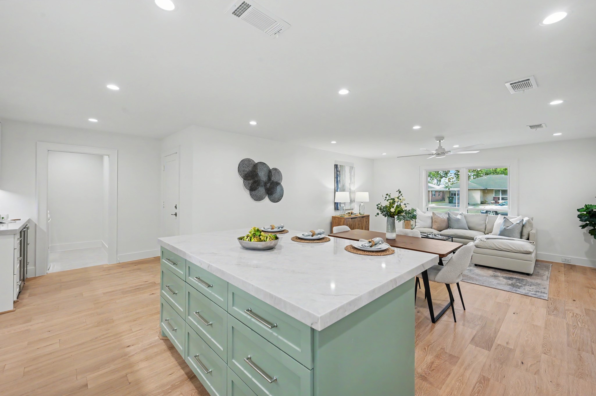 2311 Cheshire Lane, Houston, TX 77018