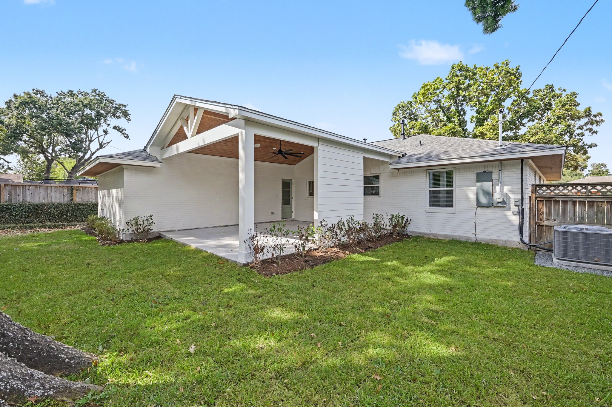 2311 Cheshire Lane, Houston, TX 77018