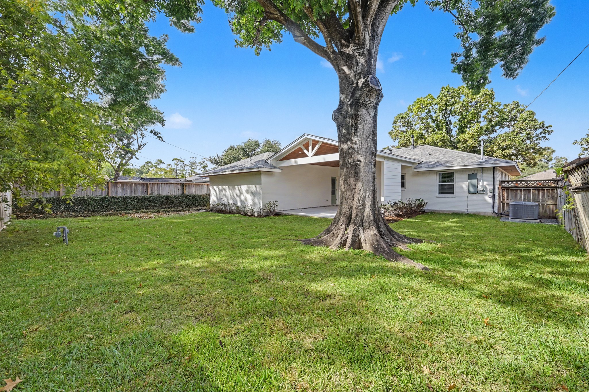 2311 Cheshire Lane, Houston, TX 77018