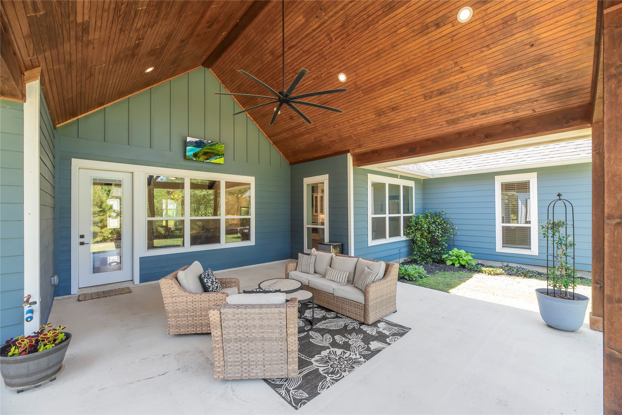 29899 Equestrian Drive, Waller, TX 77484