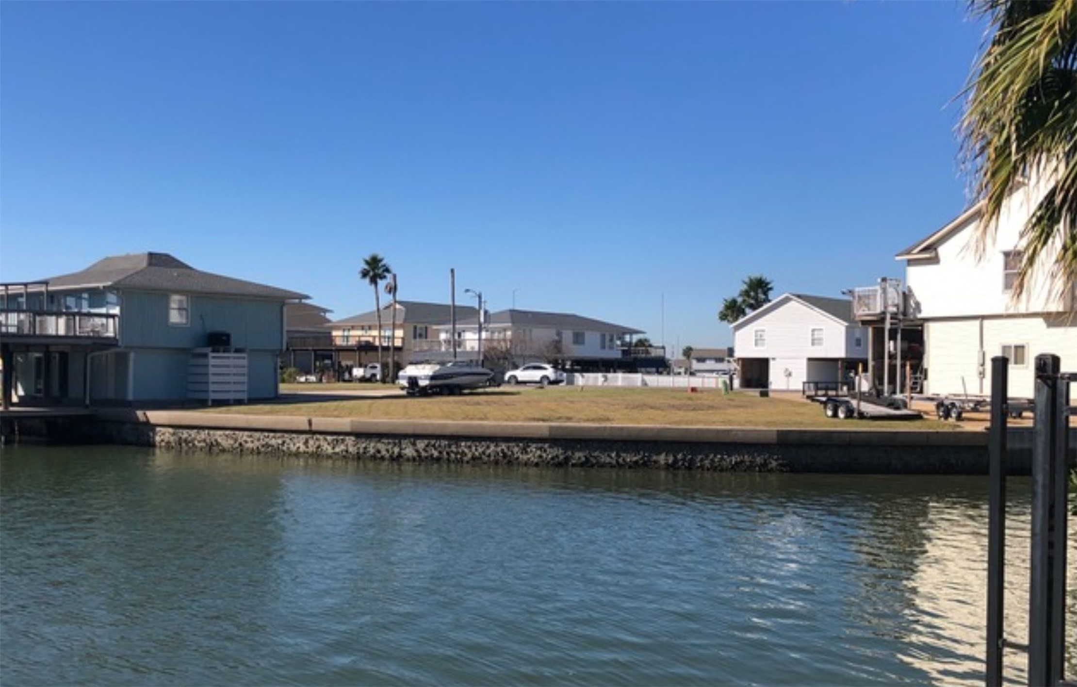 422 TAHITI Road, Tiki Island, TX 77554