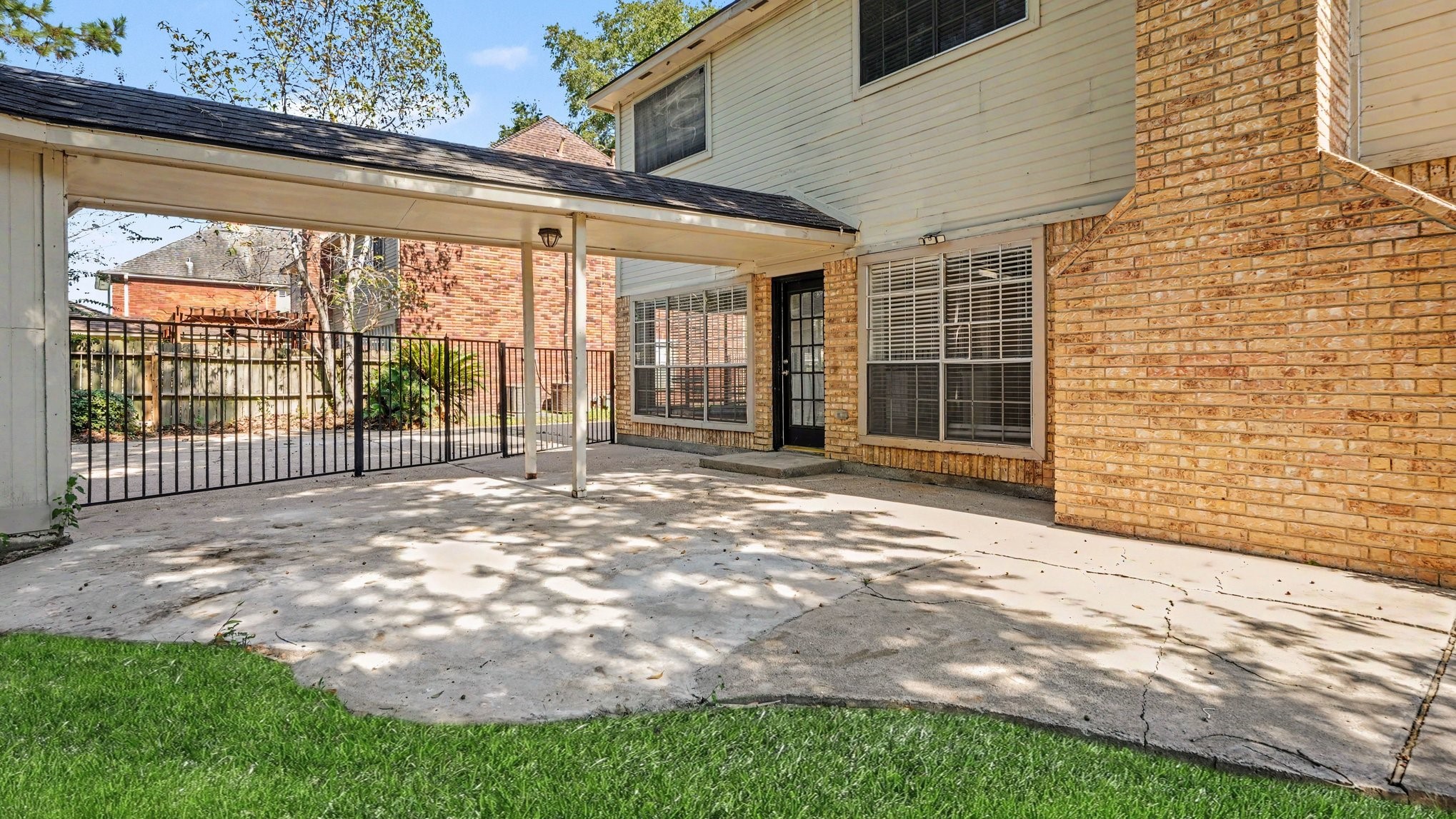 19427 Atasca Oaks Drive, Humble, TX 77346
