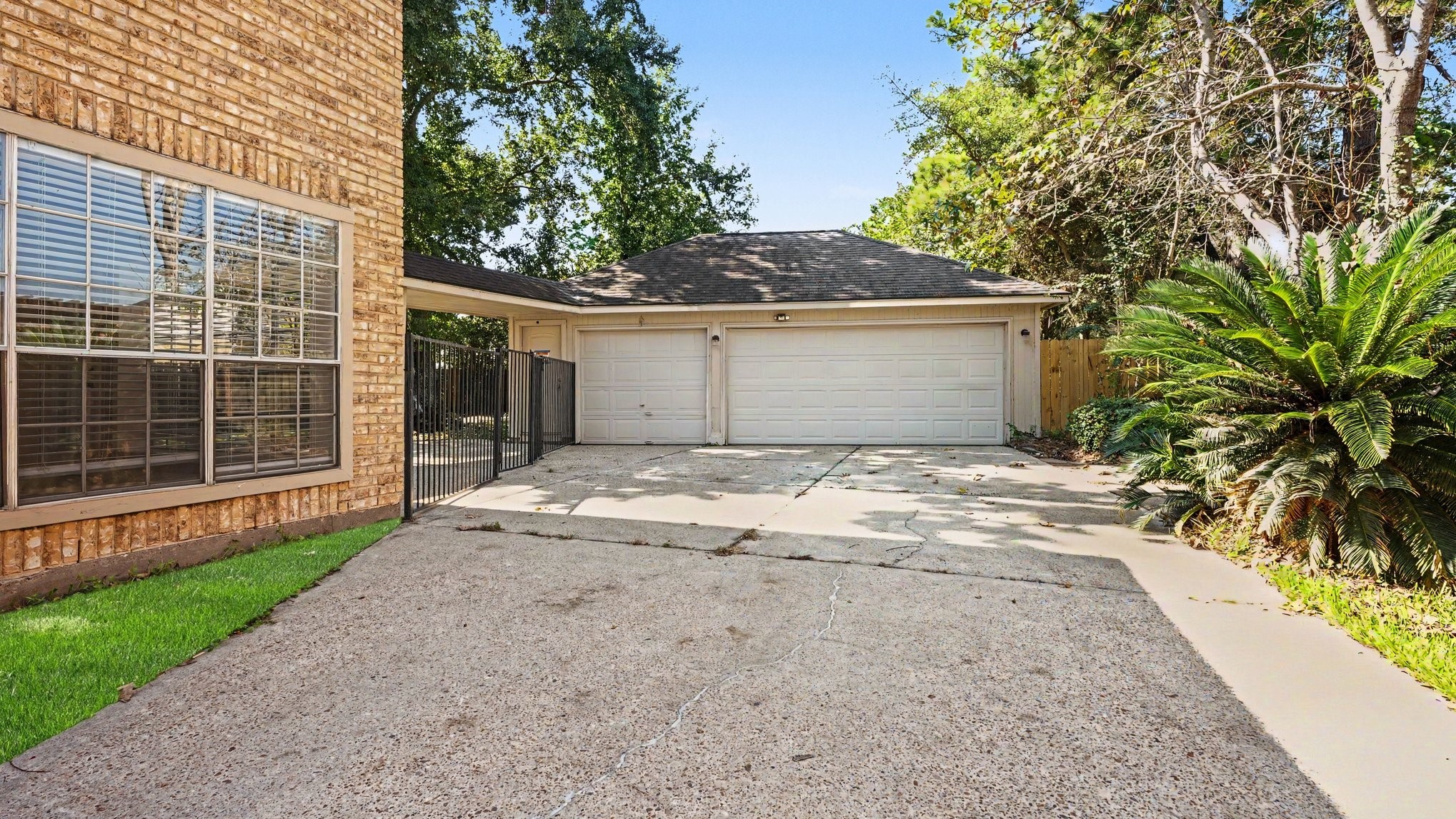 19427 Atasca Oaks Drive, Humble, TX 77346
