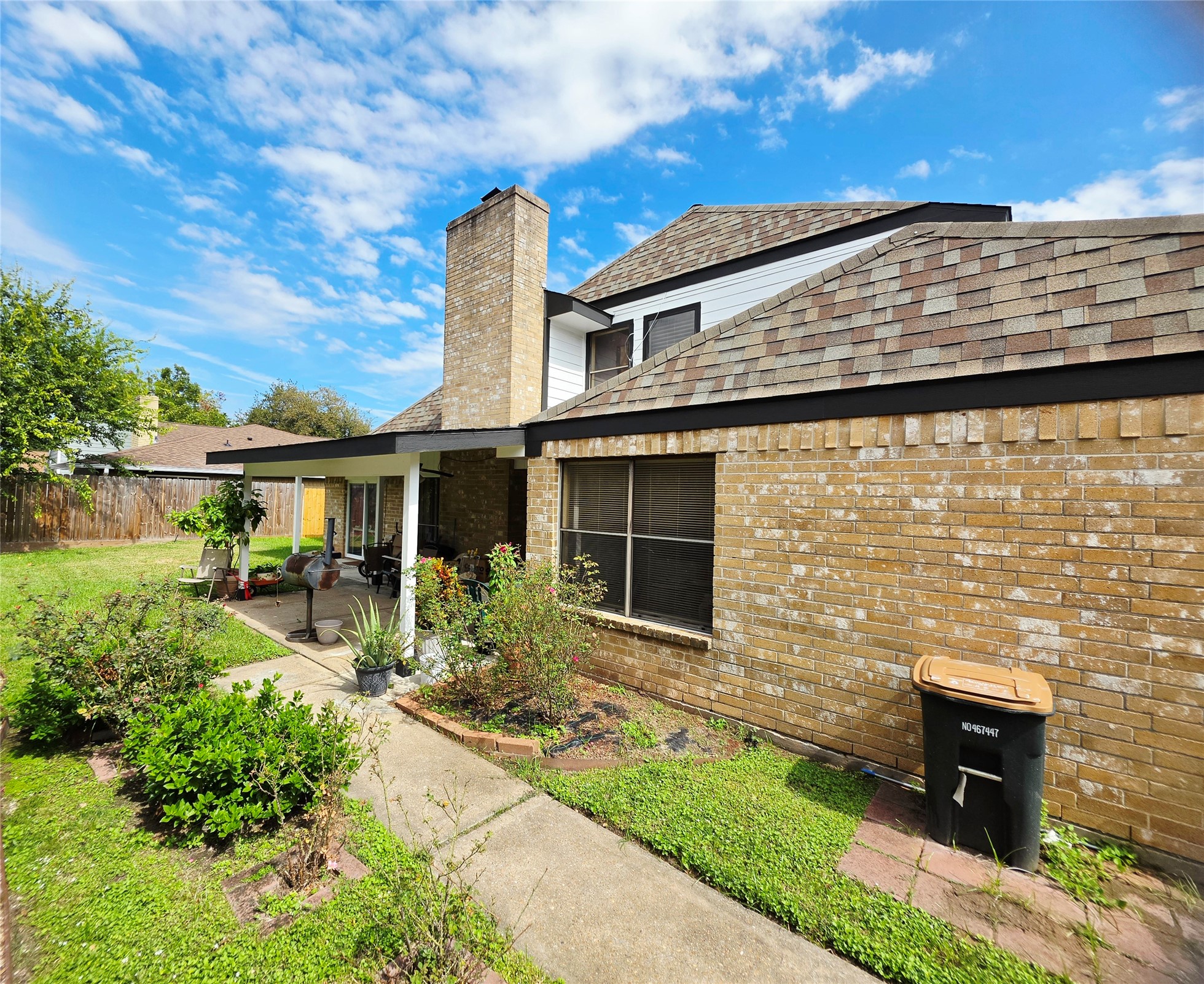 11930 Meadow Crest Drive, Meadows Place, TX 77477